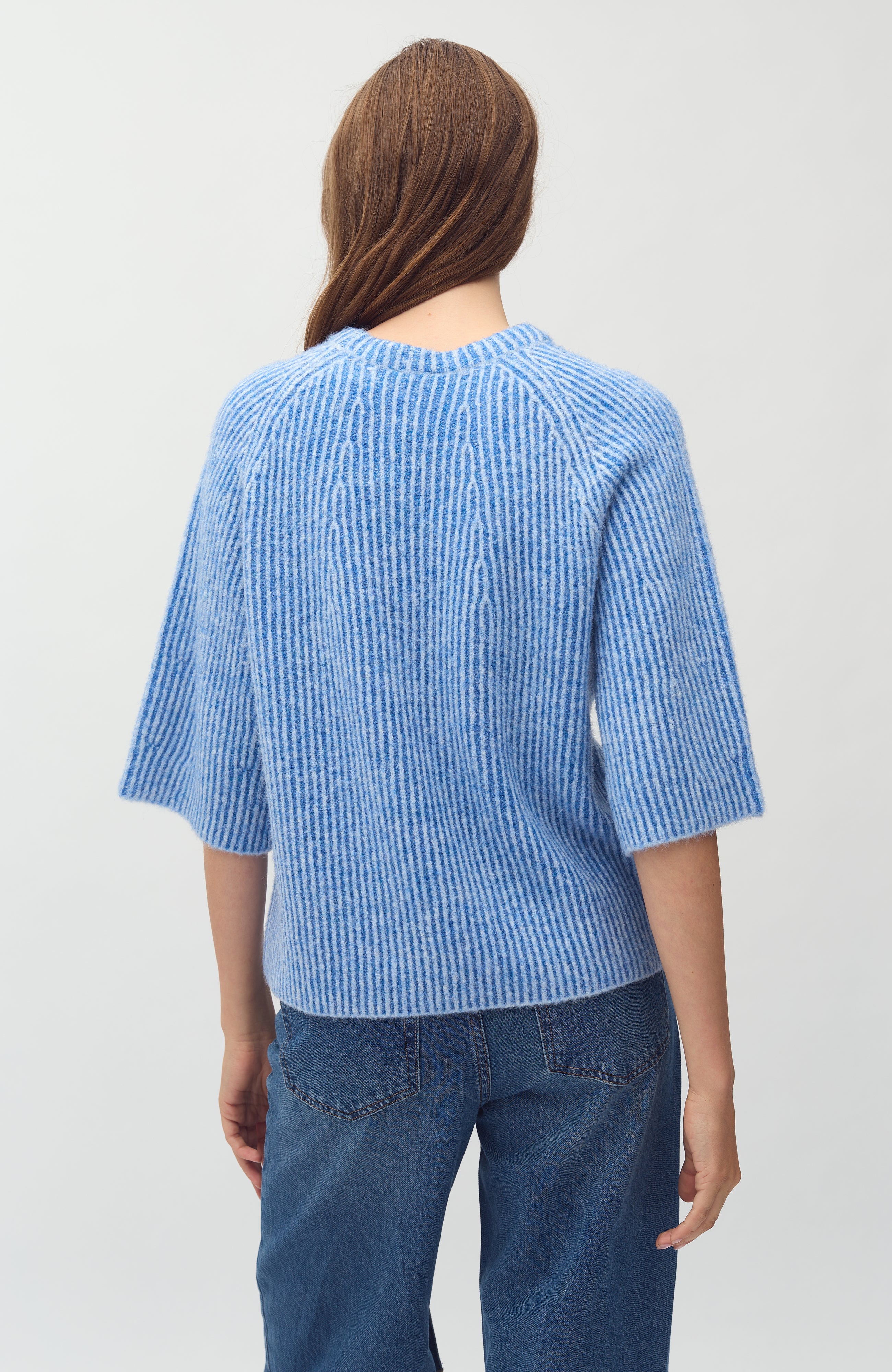 Ubeda-M_Blue Sapphire Stripe_Model_2