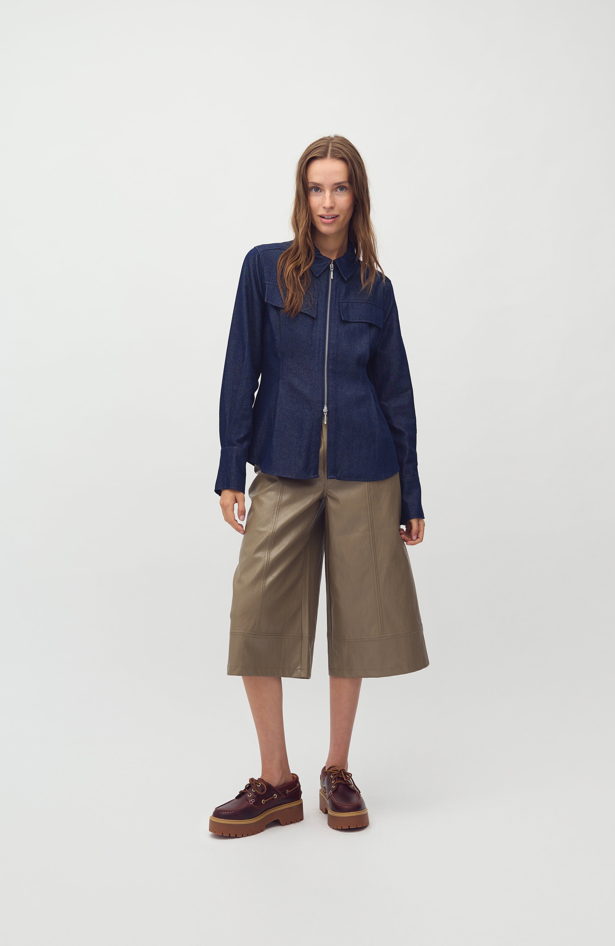 Bican-M_Dark Denim_Model_0