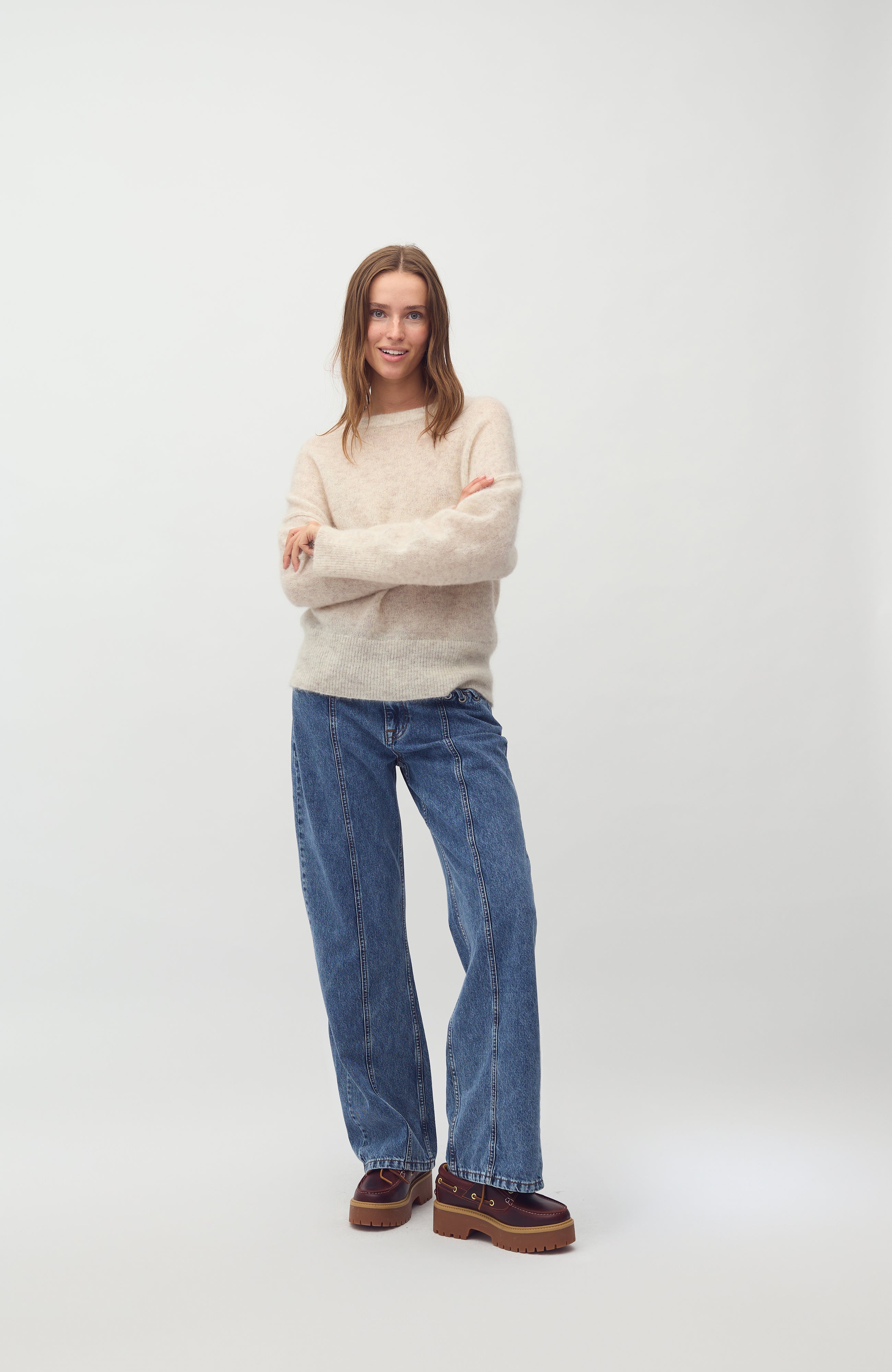 Gafina-M_Oat Melange_Model_