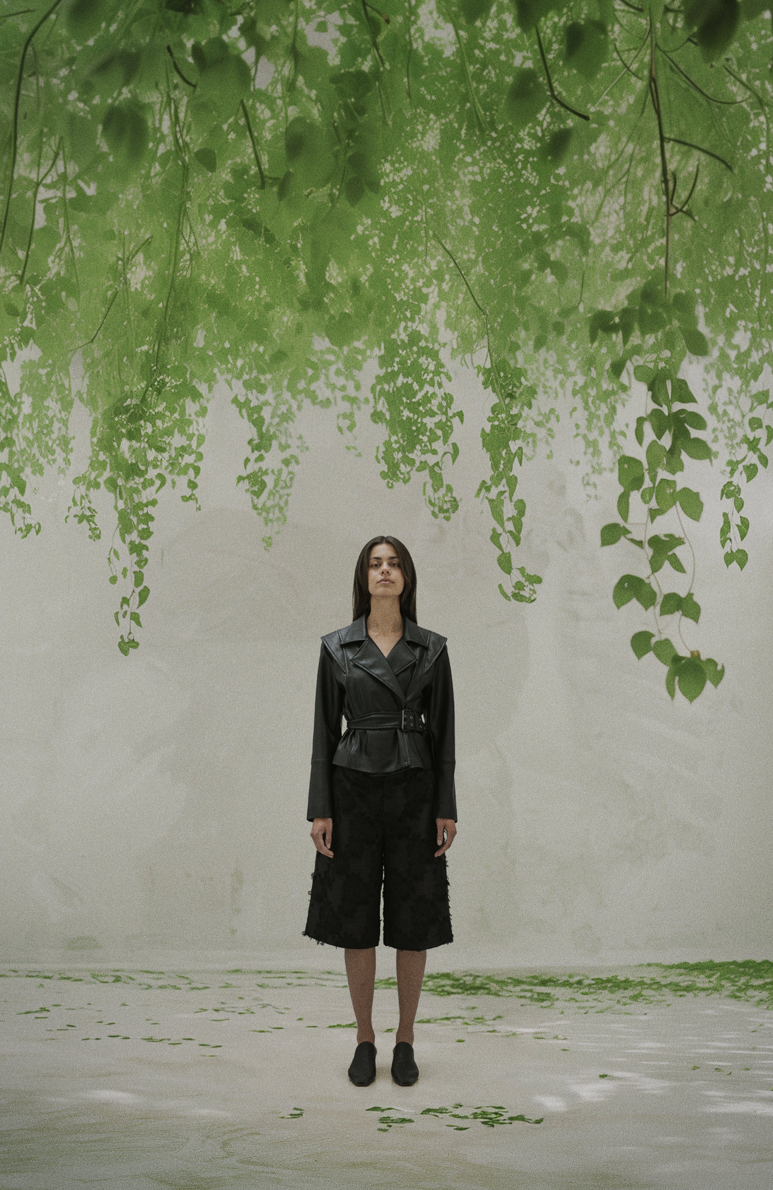 Salivia-M_Black_Image_0