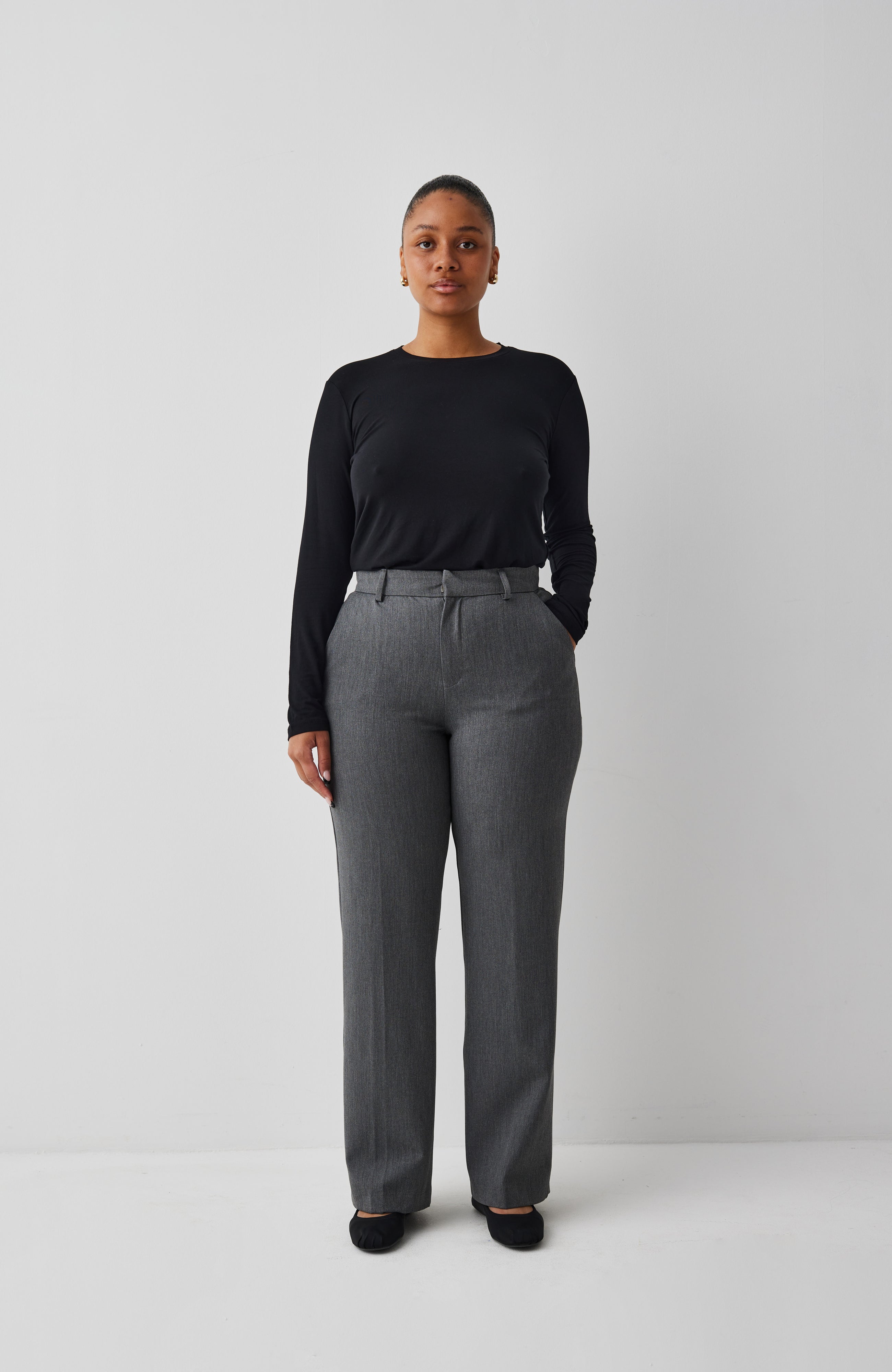 Lucy-M_Medium Melange_Model_6