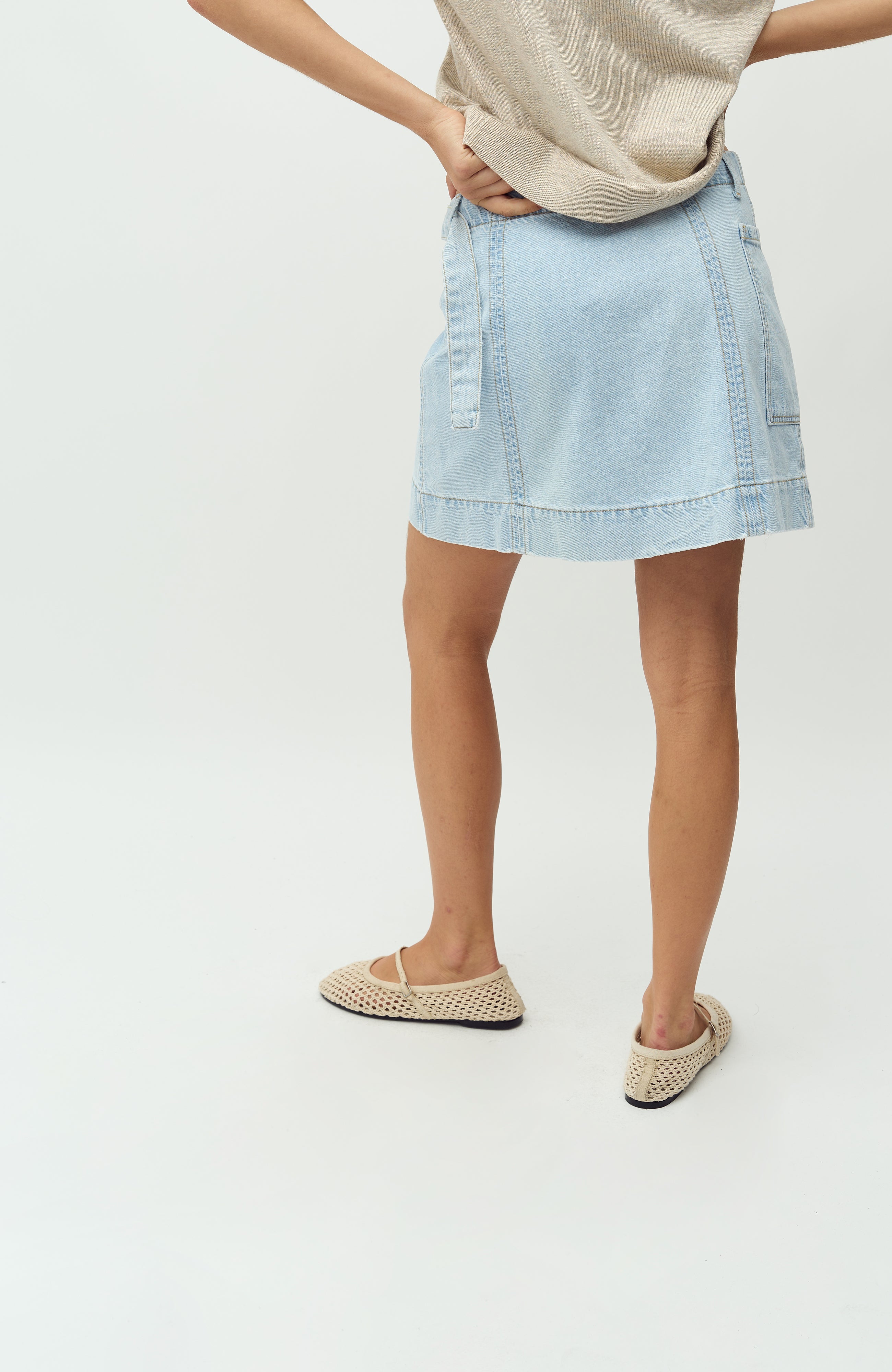 Kalinca-M_Lighter Blue Wash_Model_2