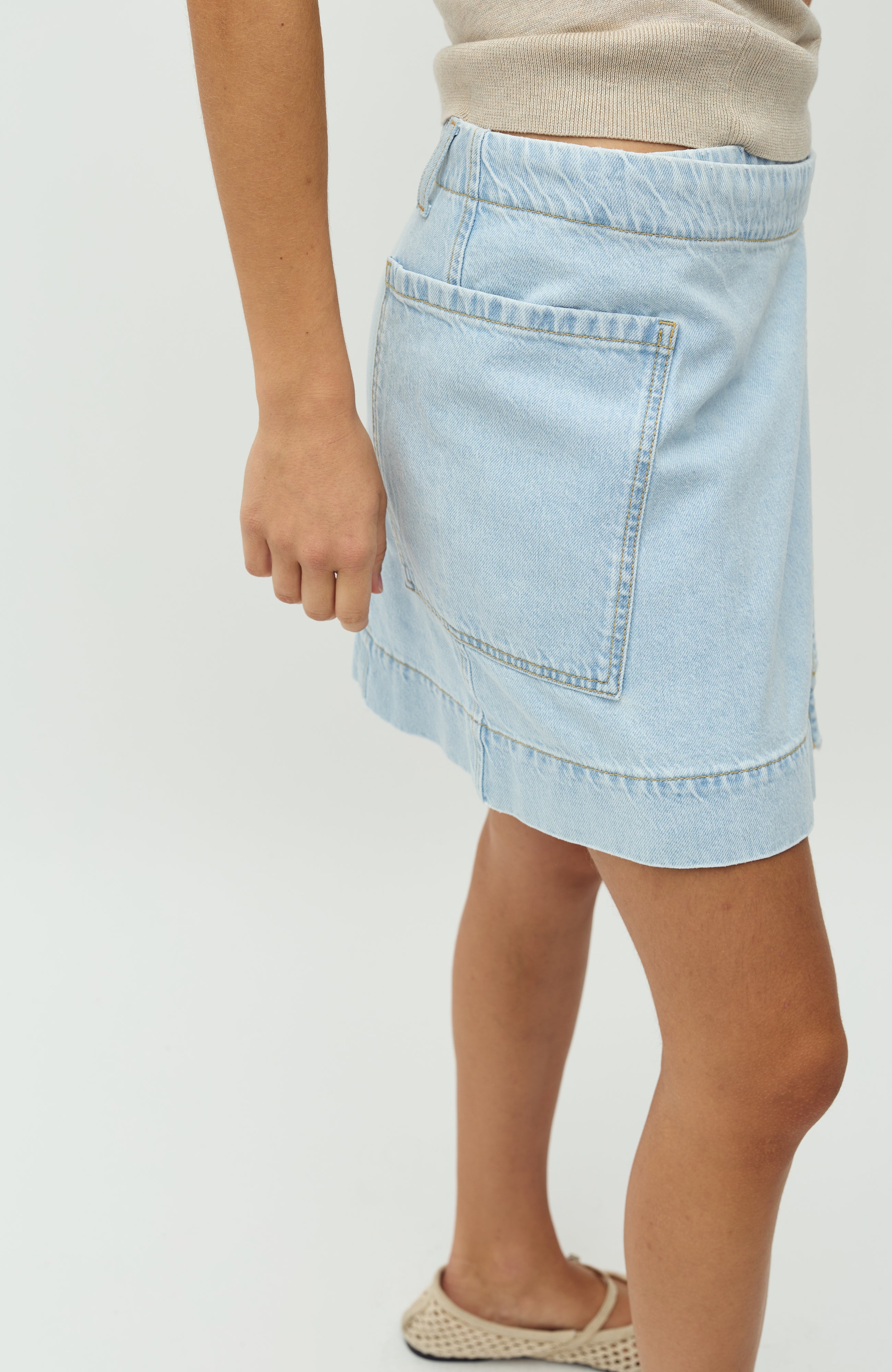 Kalinca-M_Lighter Blue Wash_Model_4