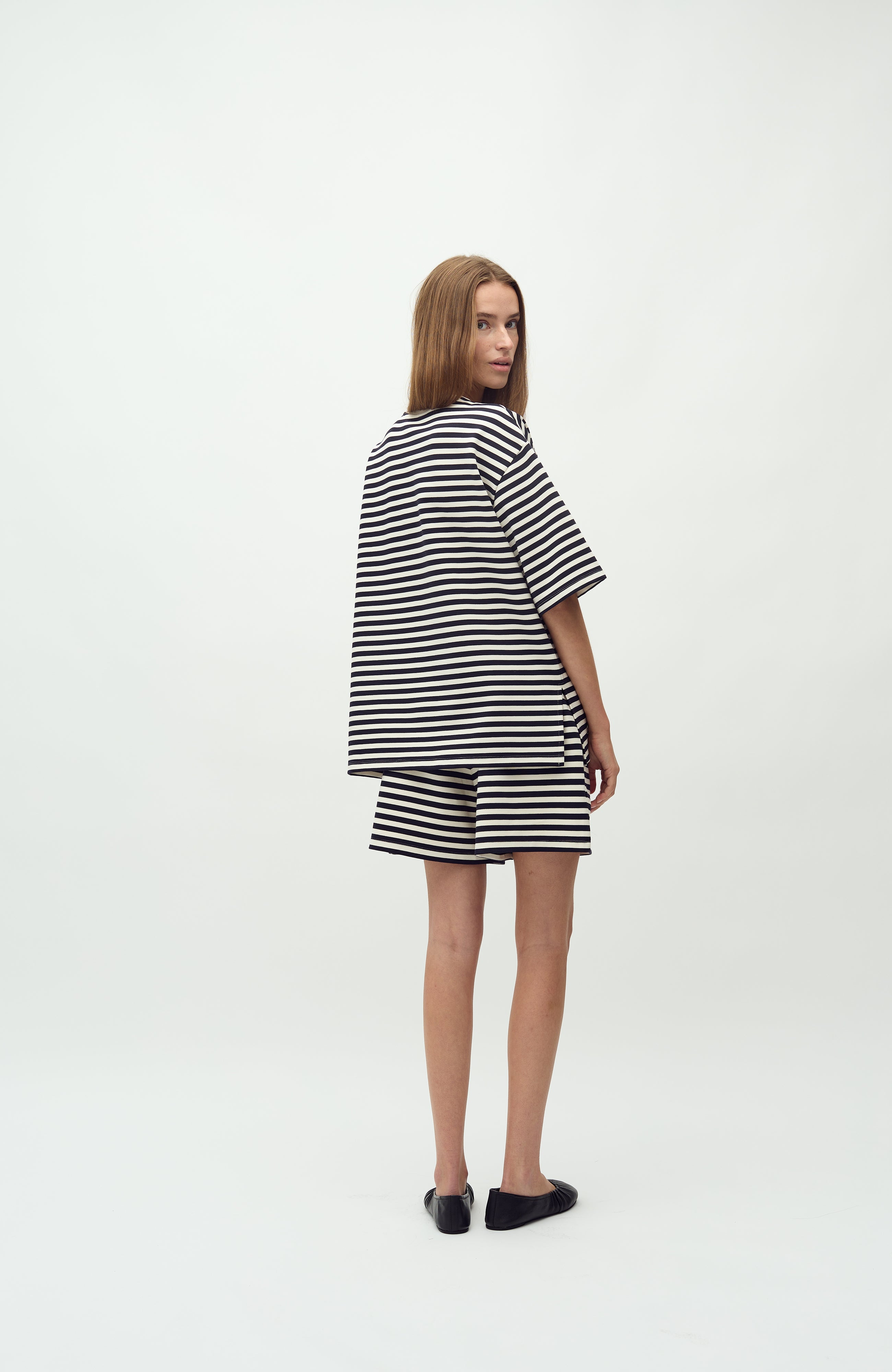Emrylis-M_Night Sky Sugar Stripe_Model_1