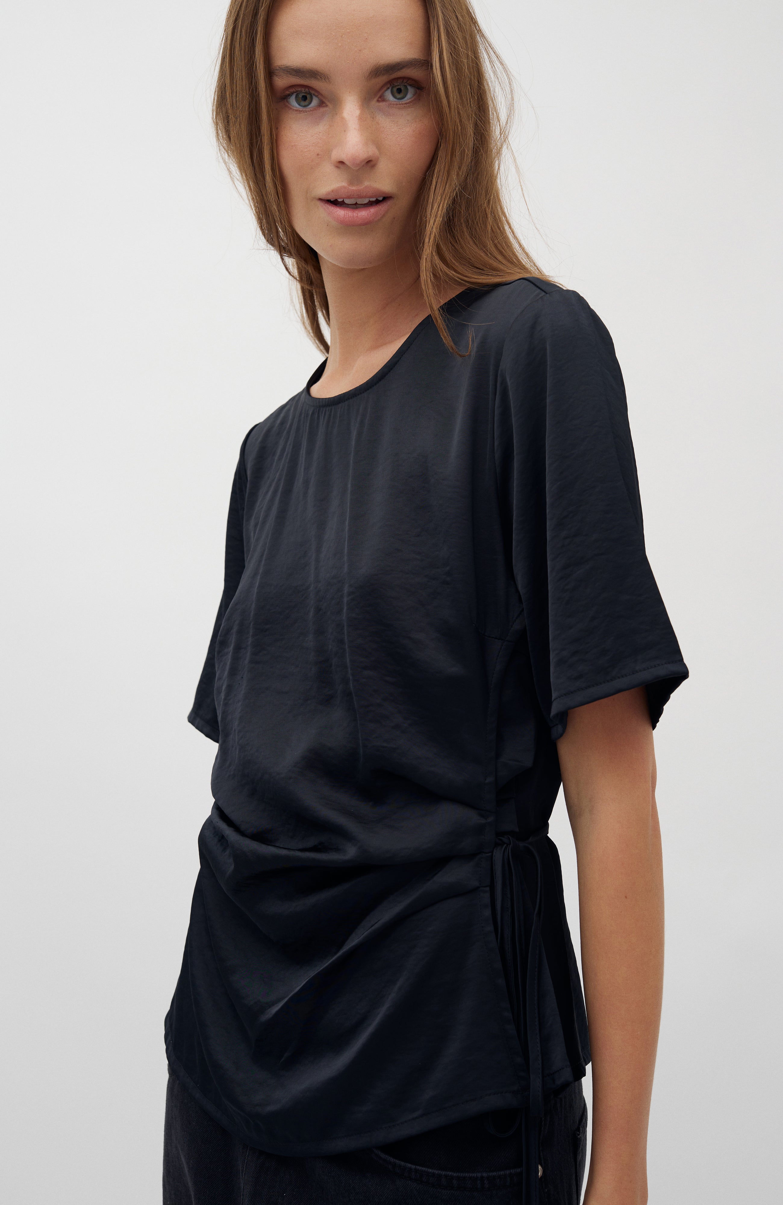 Kylar Short-M_Black_Model_1