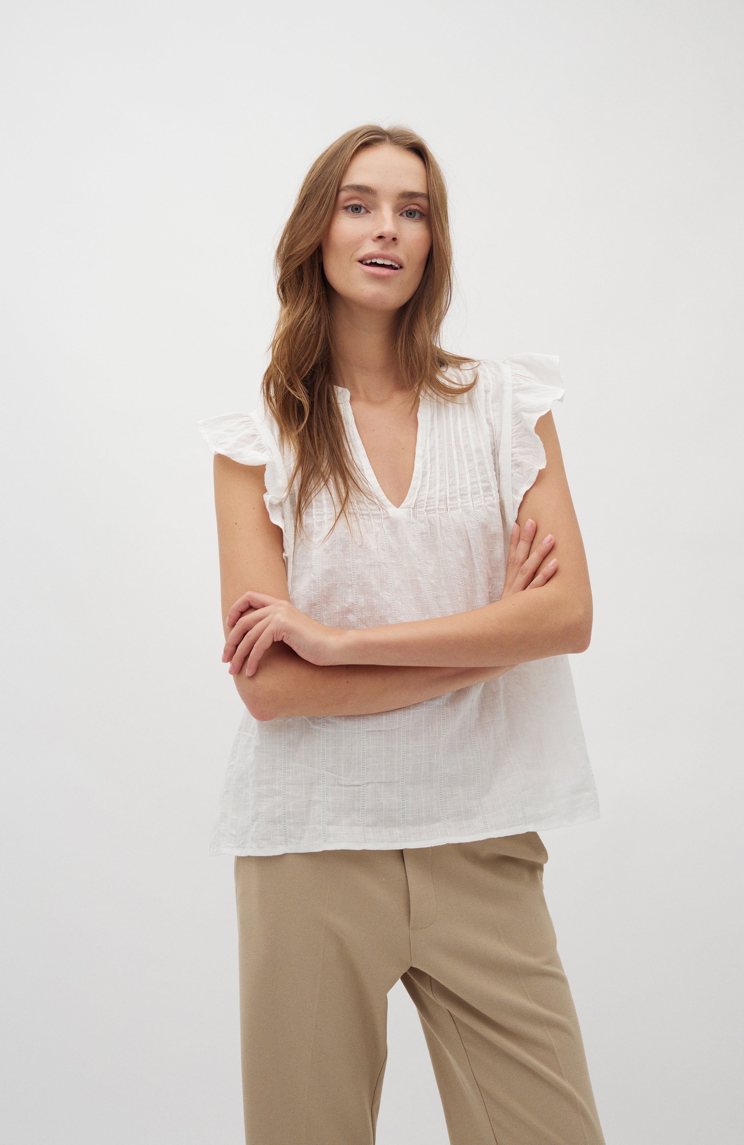 Gemala-M_White_Model_0