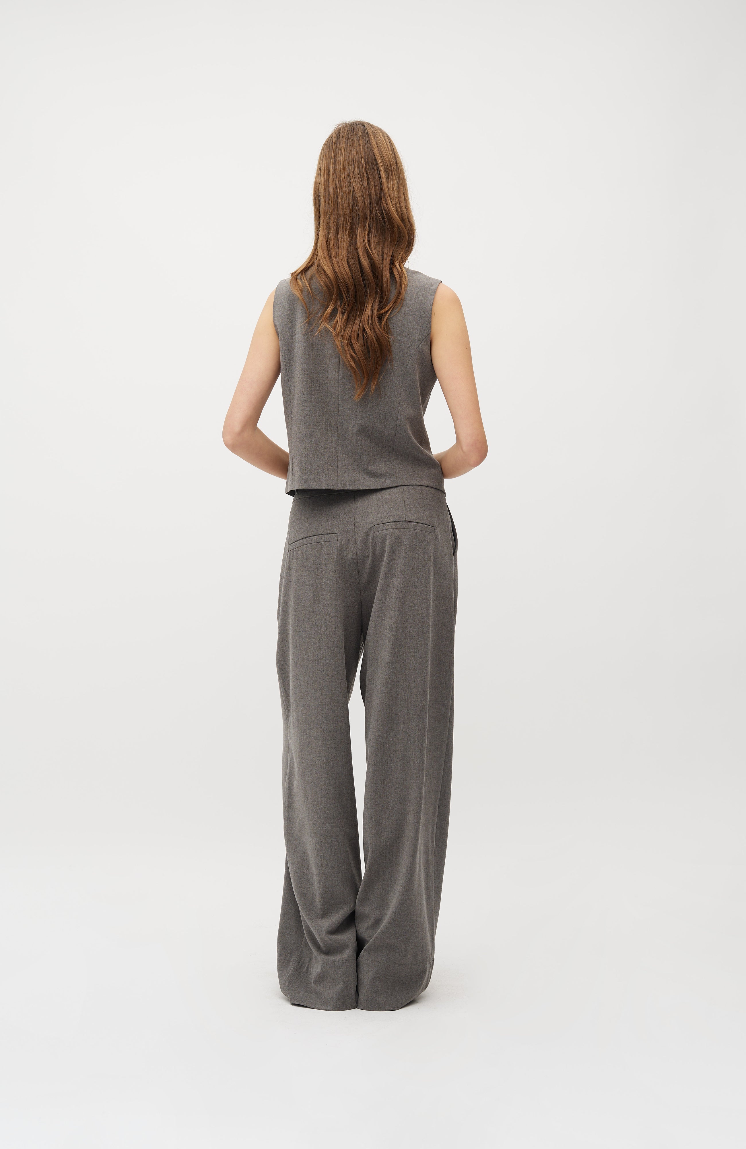 Rosalyn-M_Medium Melange_Model_3