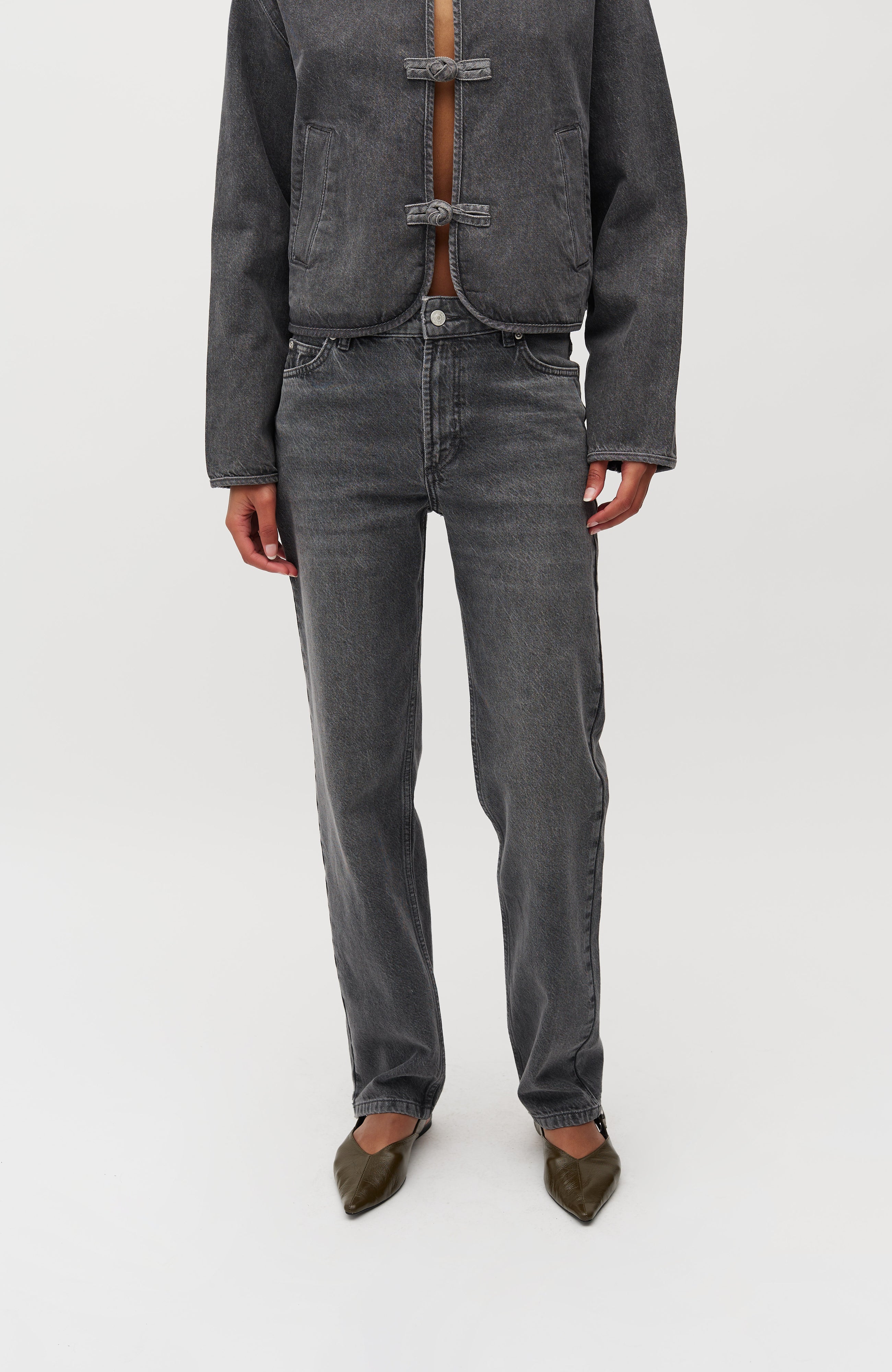 Jays-M_Grey Wash_Model_1