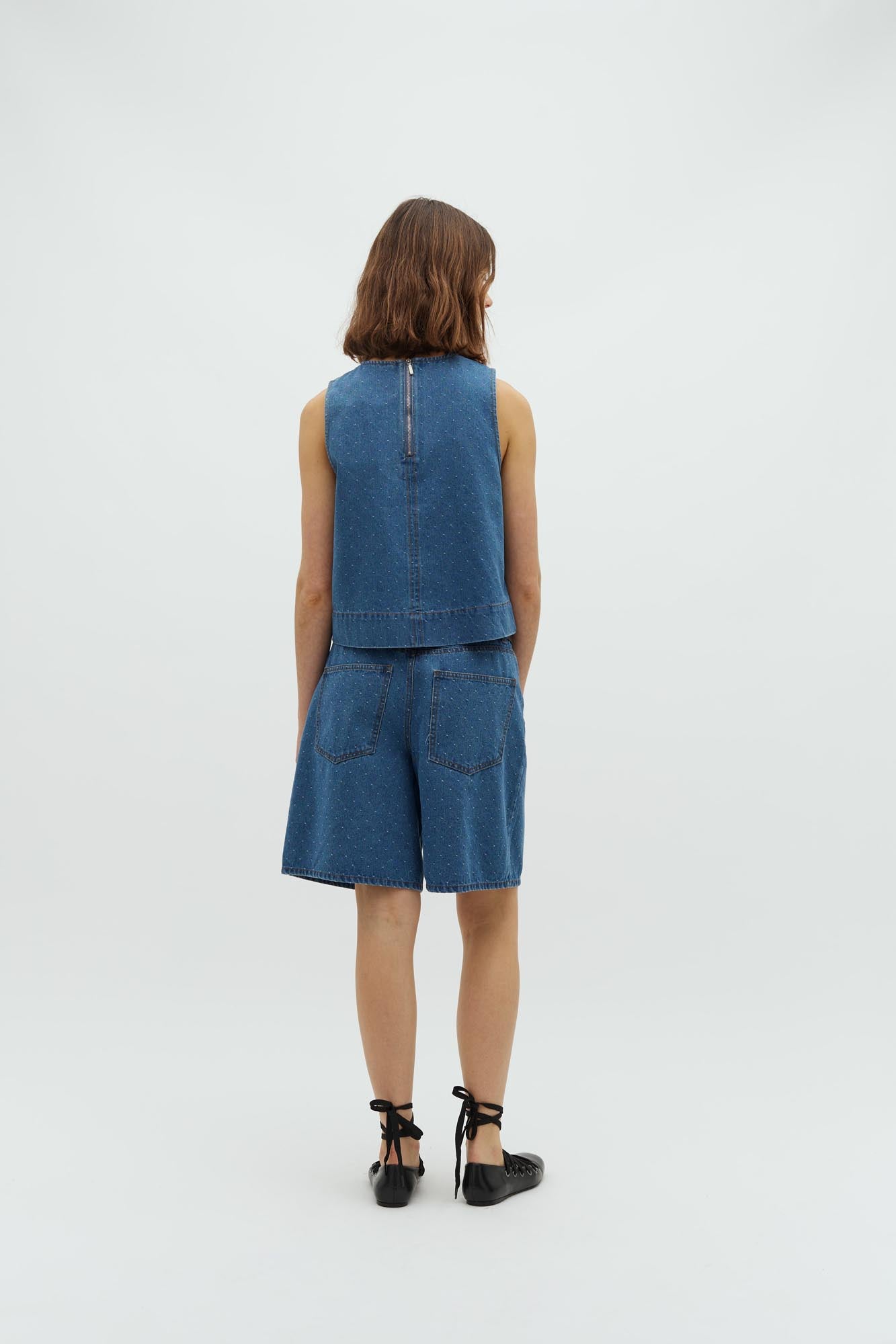 Rihne-G_Midt blue dot_Model_3