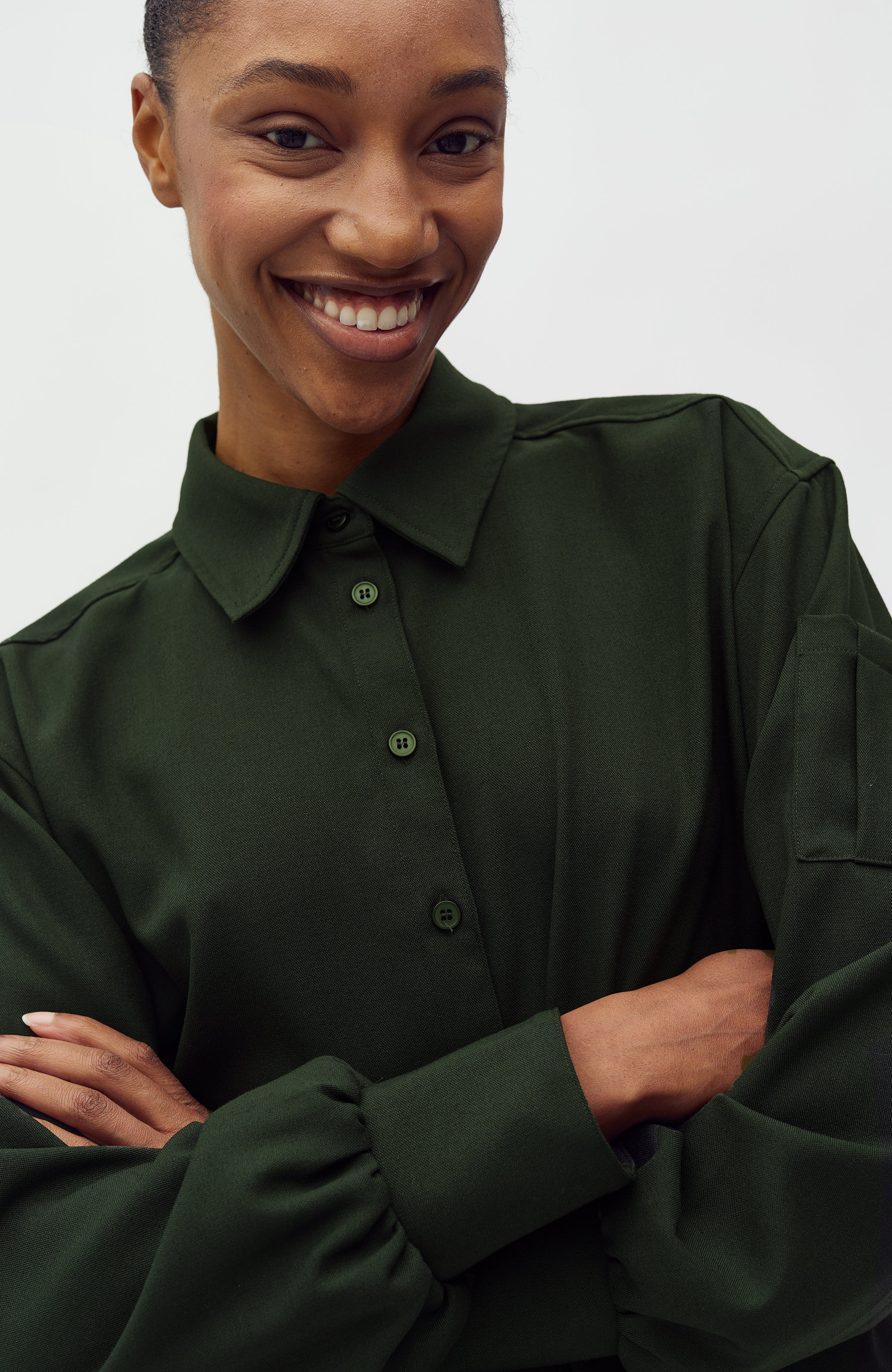 Cammia-M_Pine Green_Model_3