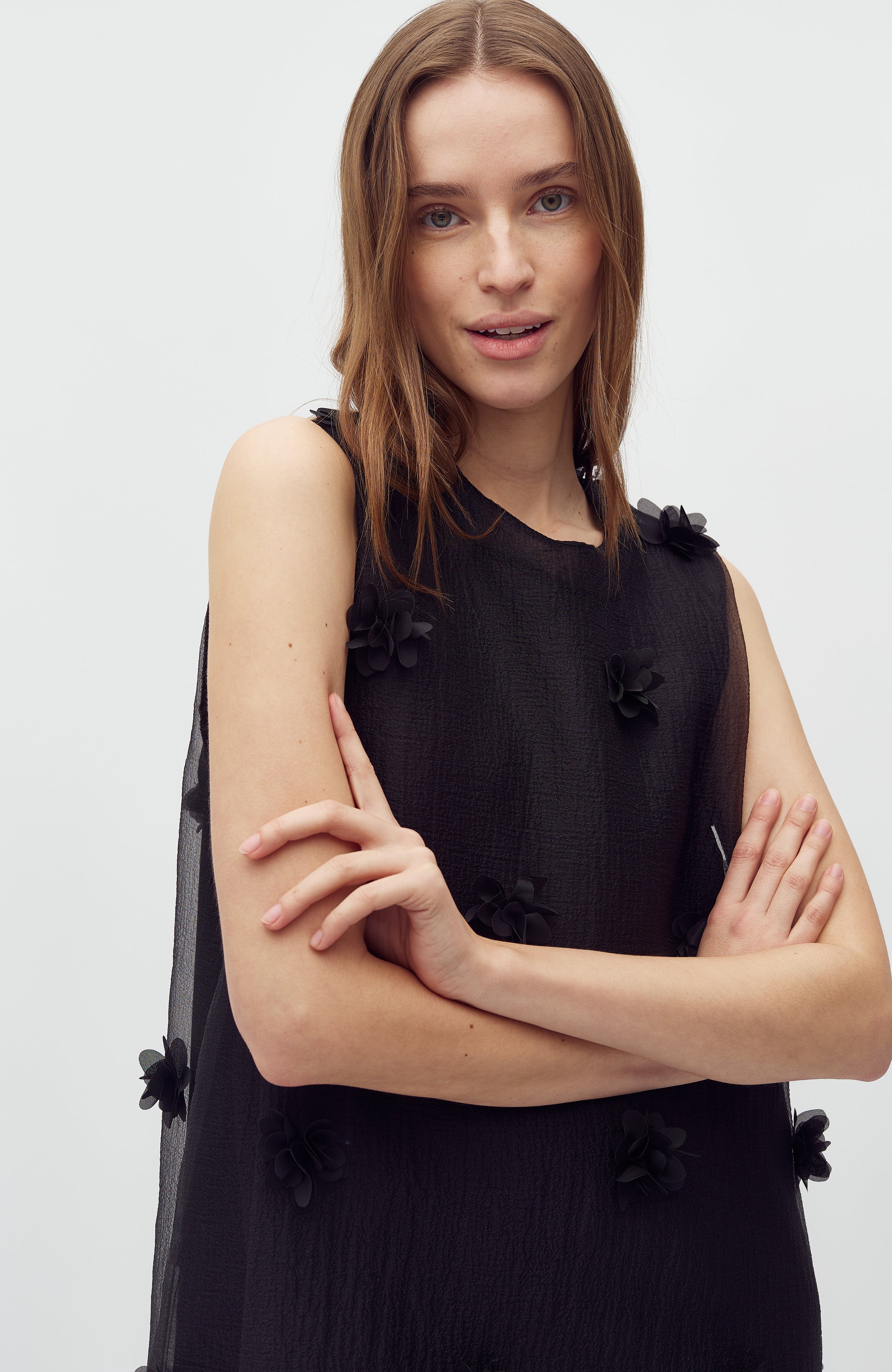 Molli-M_Black_Model_2