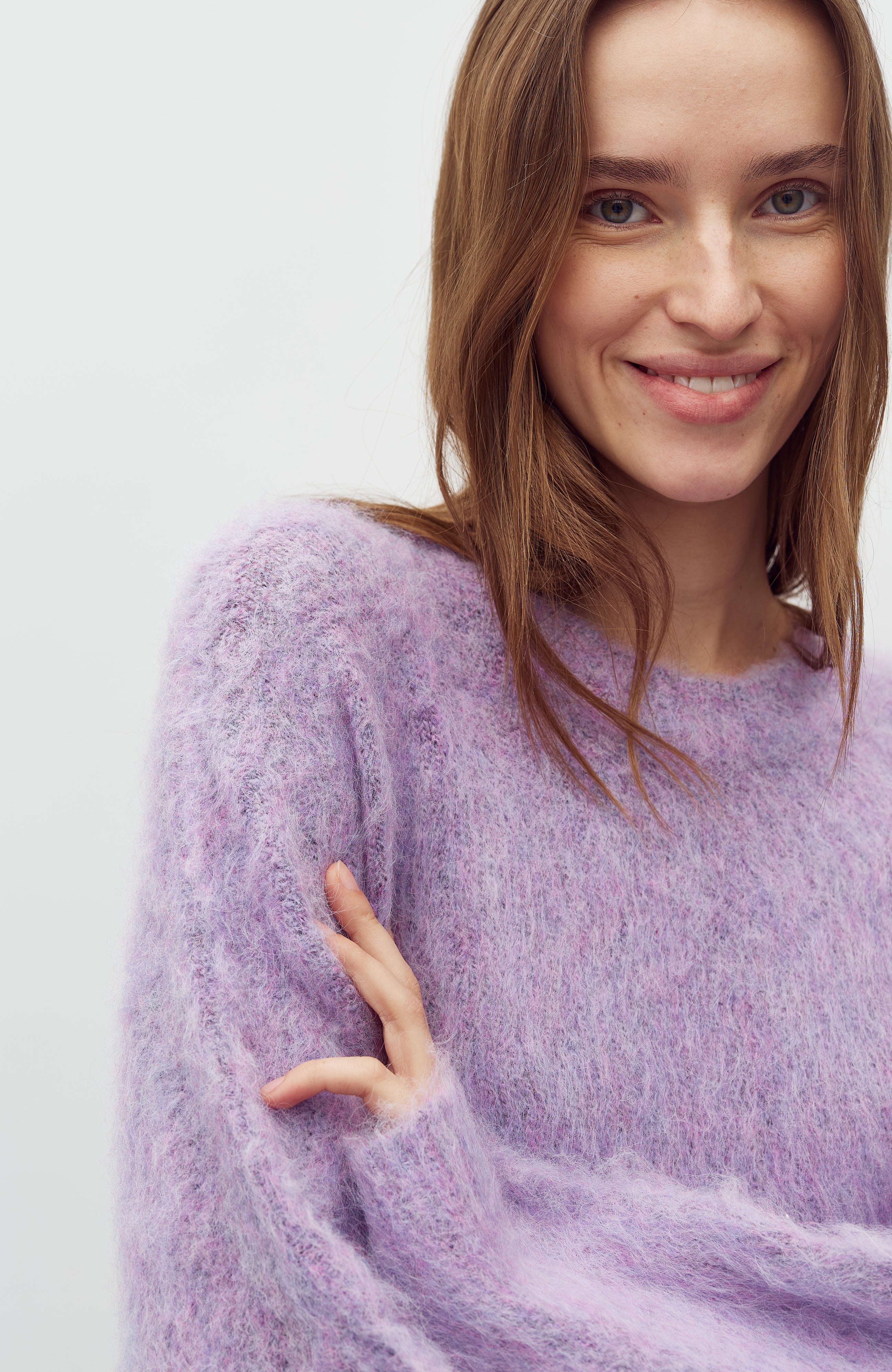 Gillis-M_Gentle Violet Melange_Model_2