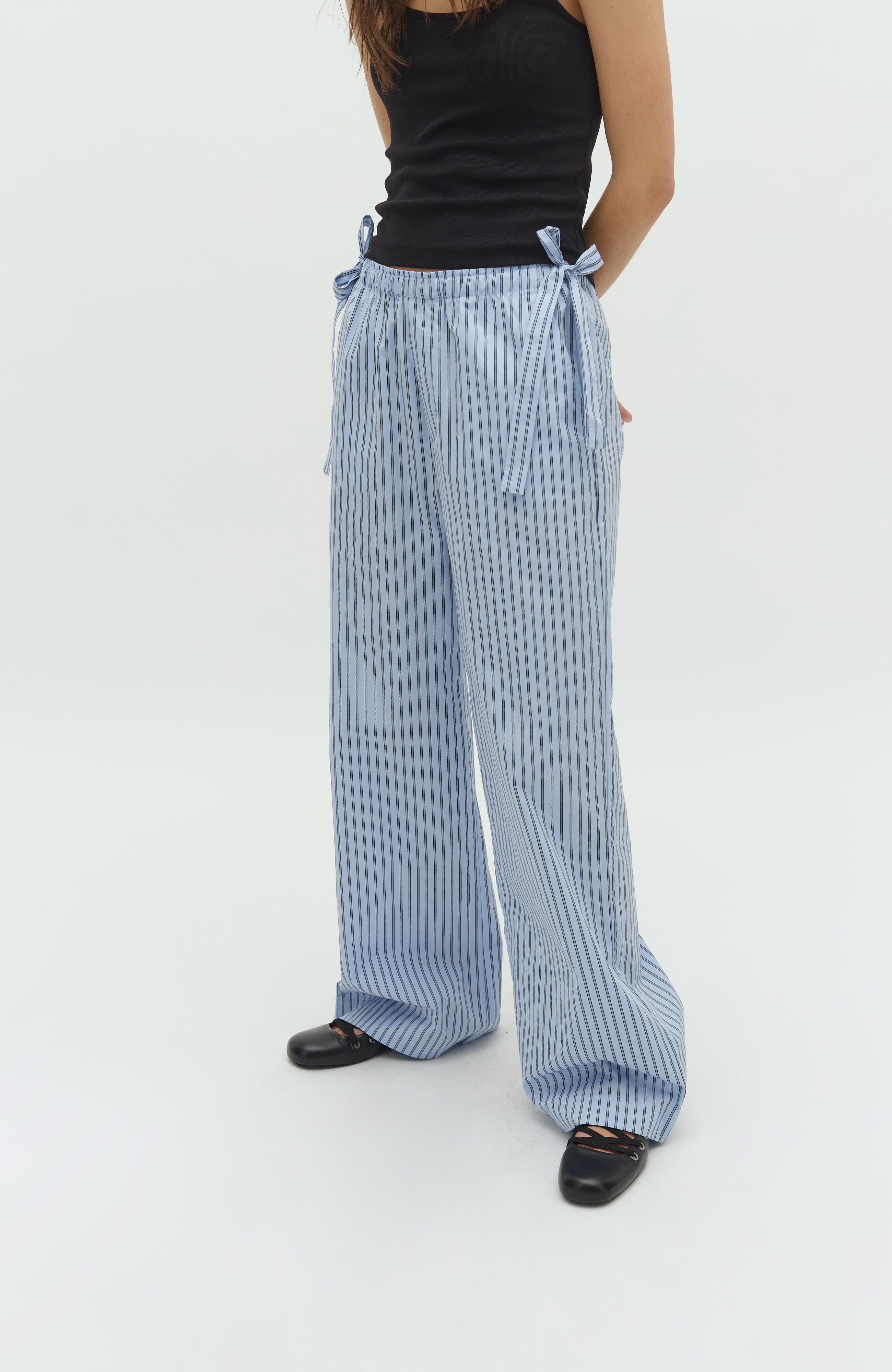 Irna-M_Light Blue Stripe_Model_1