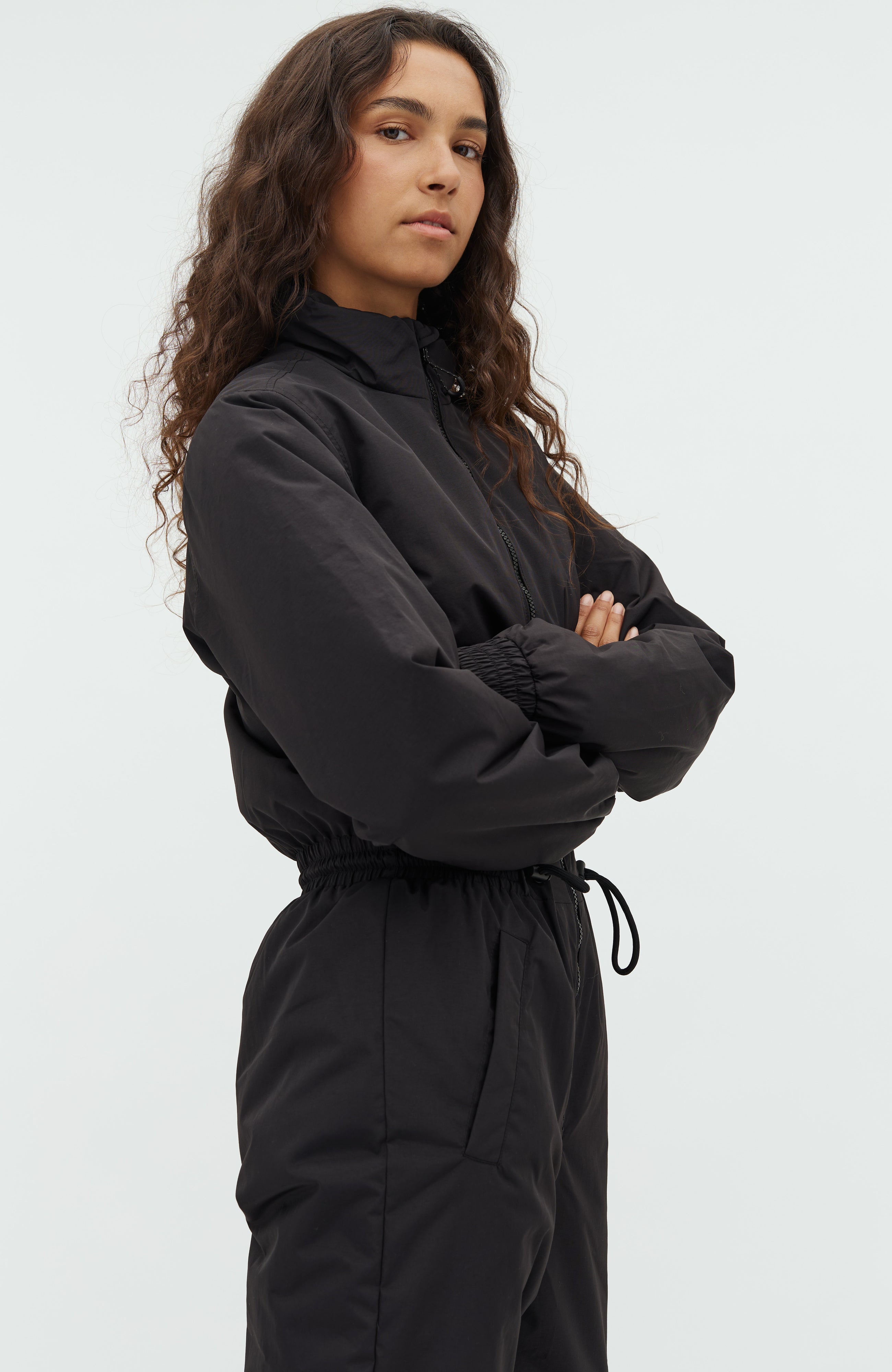 Irissa-G_Black_Model_1