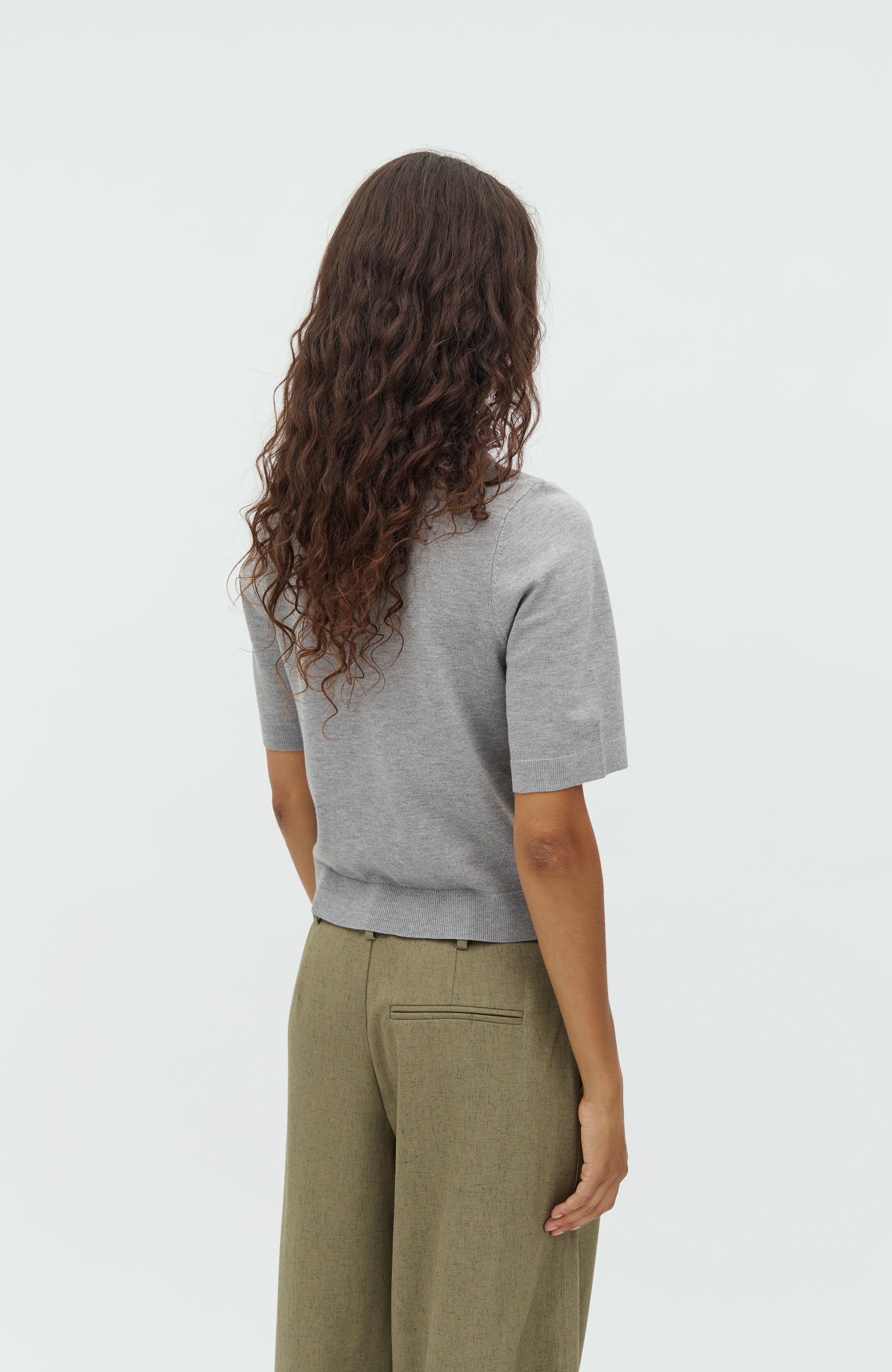 Carla-M_Light Grey melange_Model_2