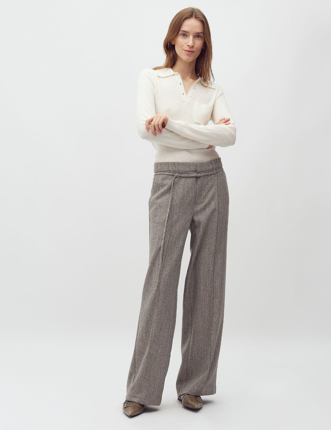 Kammia-M_Pepper Grey Melange_Model_0