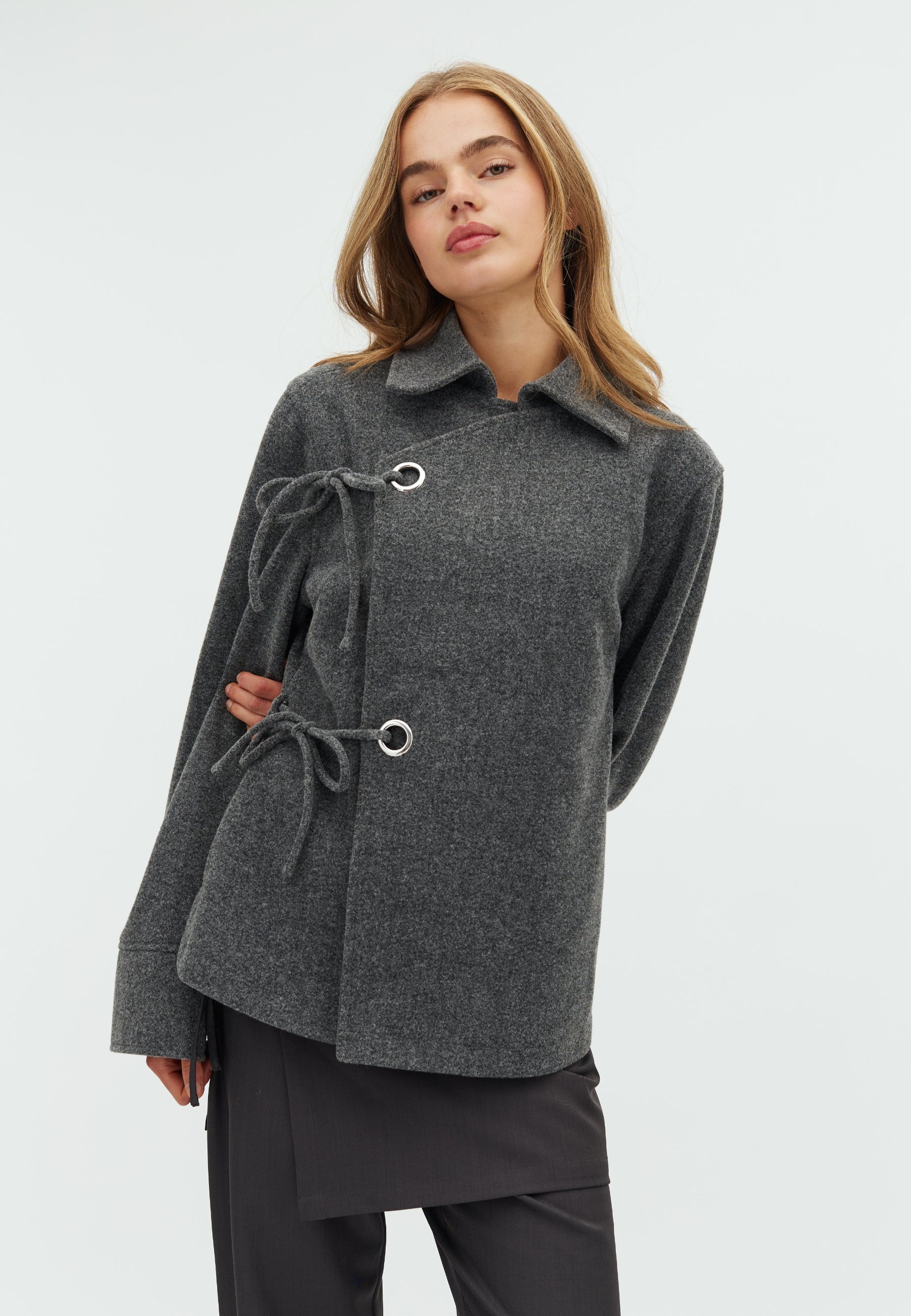 Mazelle-F_Dark grey melange_Model_1