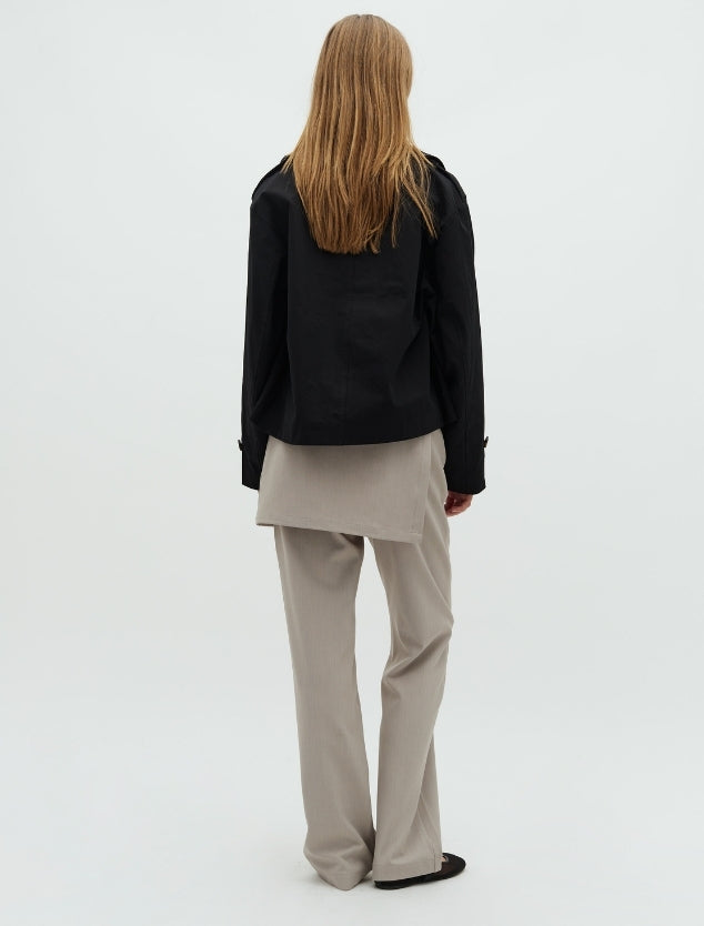 Madian-F_Black_Model_2