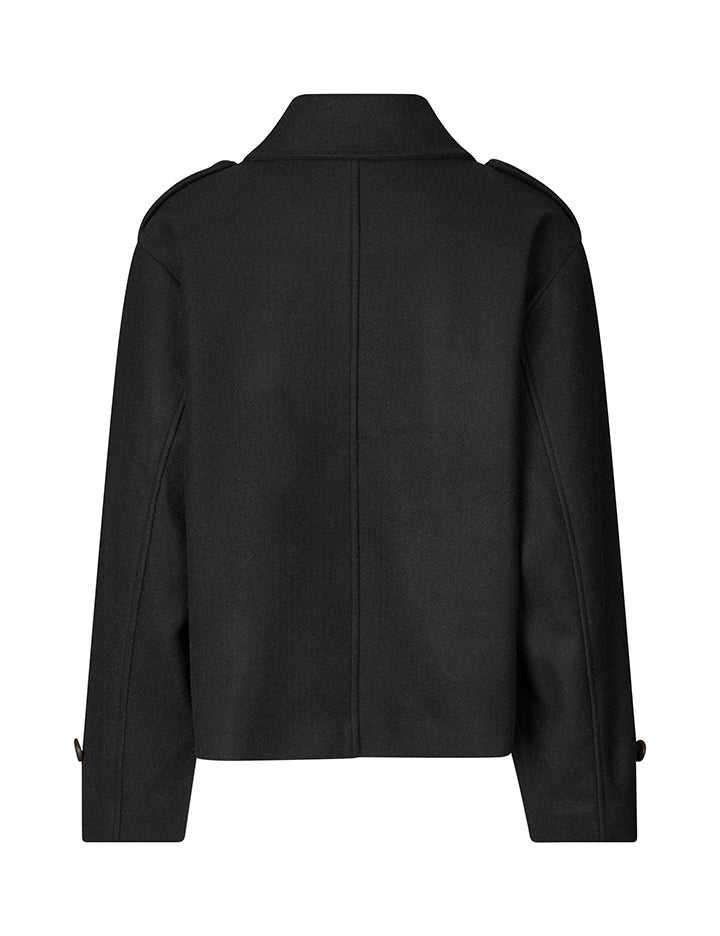 Madian-F_Black_Packshot_1