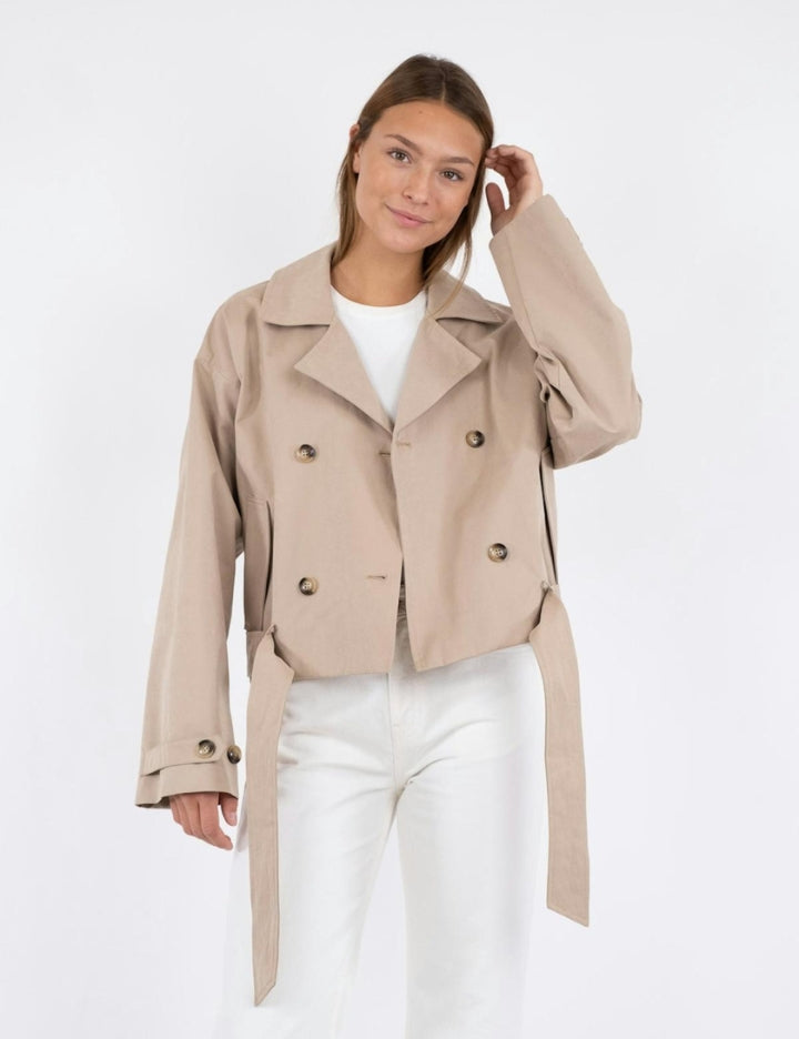 161464 Sia F Jacket_SAND_Model_0