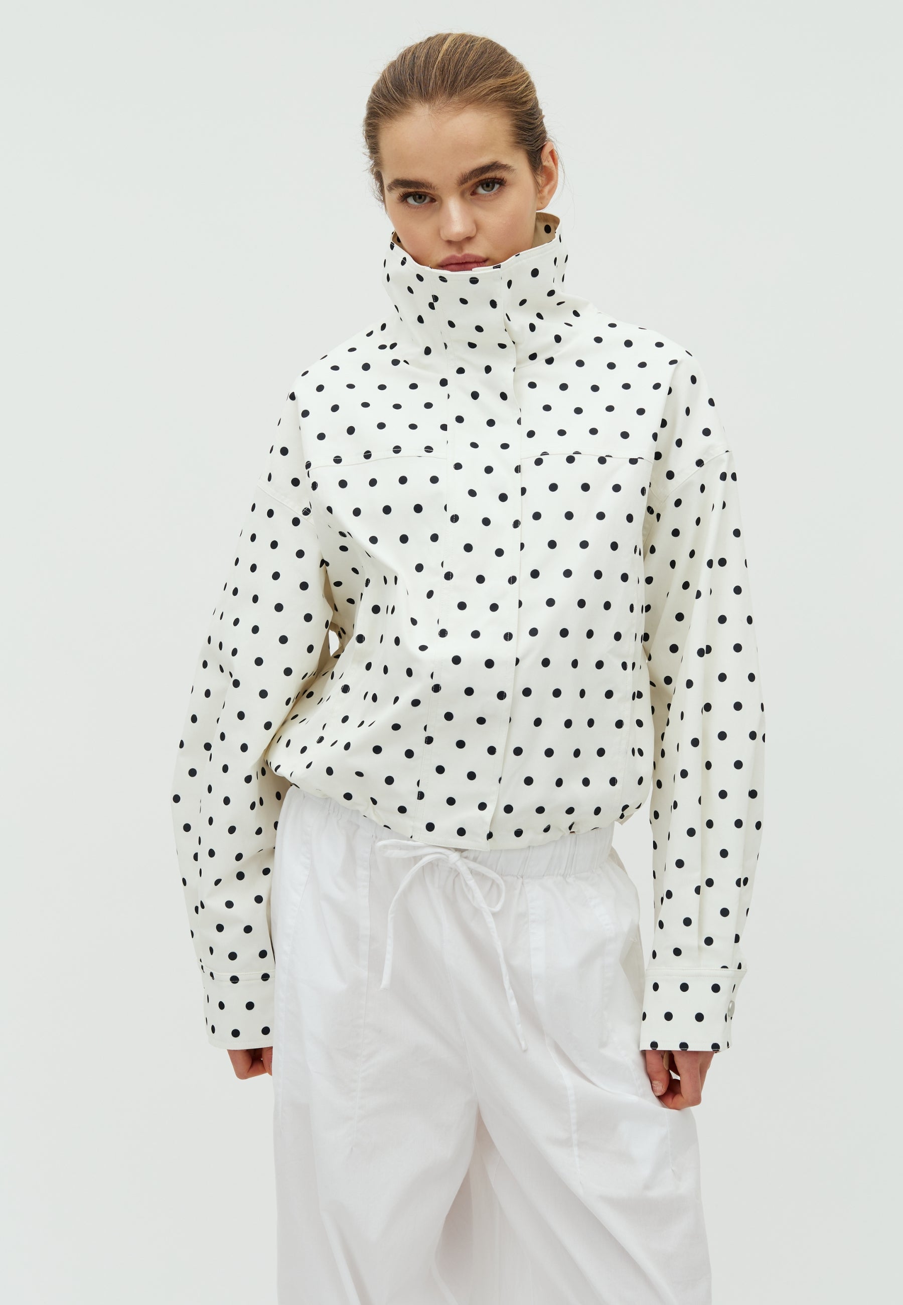 168930 Wallisa Dot Jacket_White_Model_0