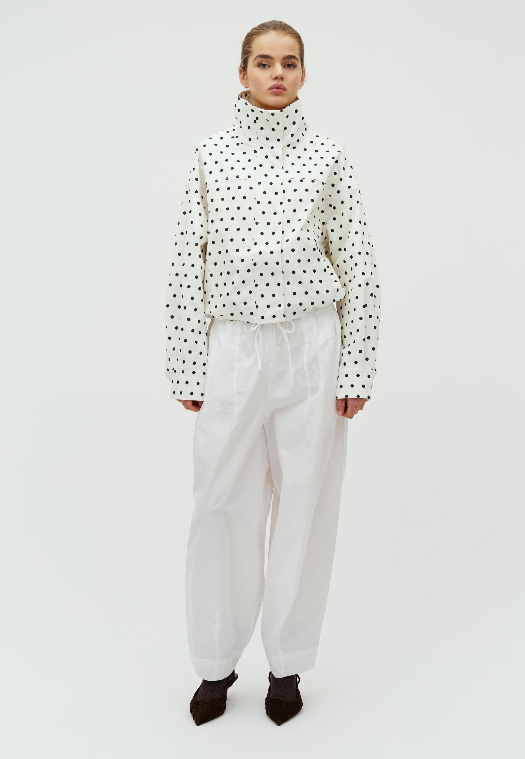 168930 Wallisa Dot Jacket_White_Model_3