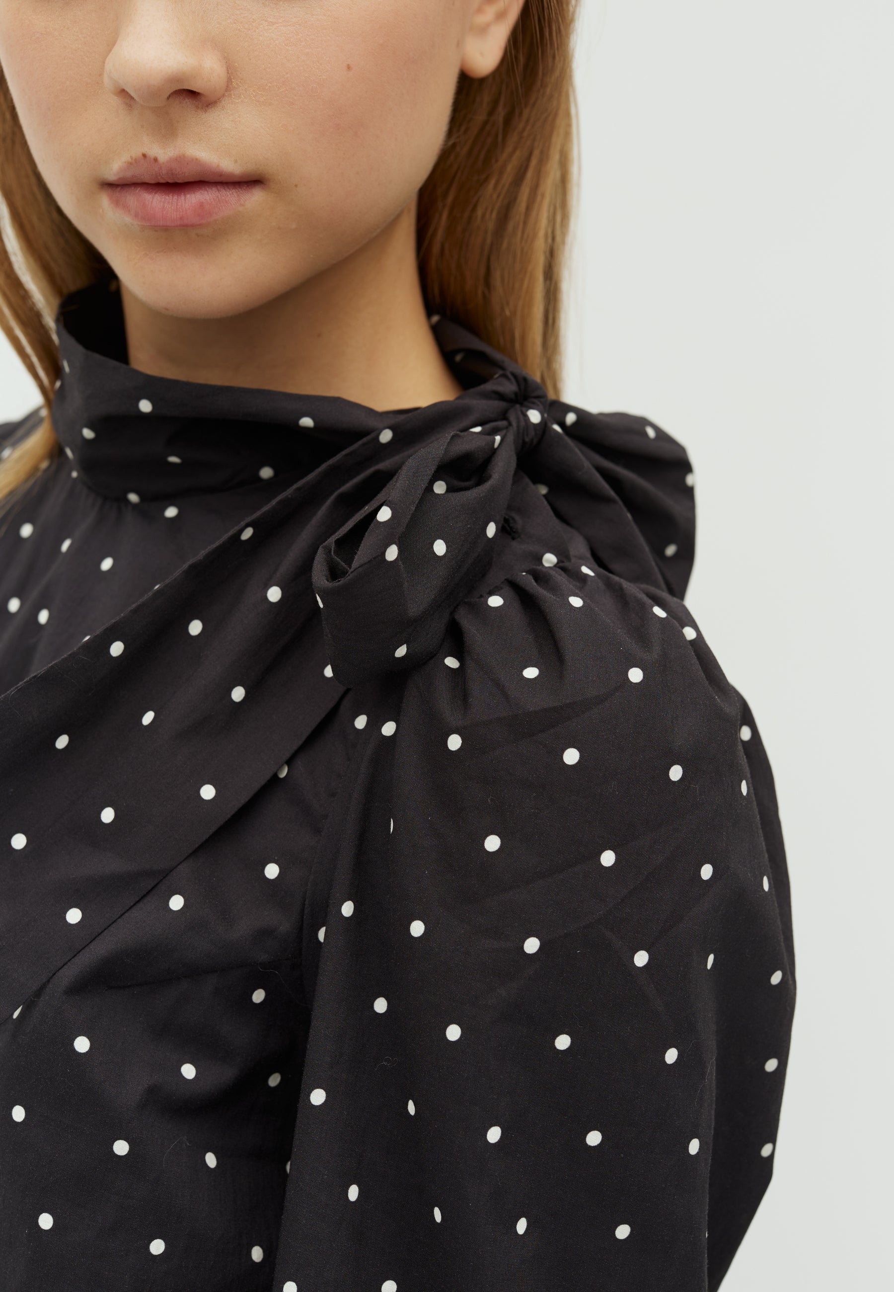 167100 Tedi Dot Blouse_Black_Model_1