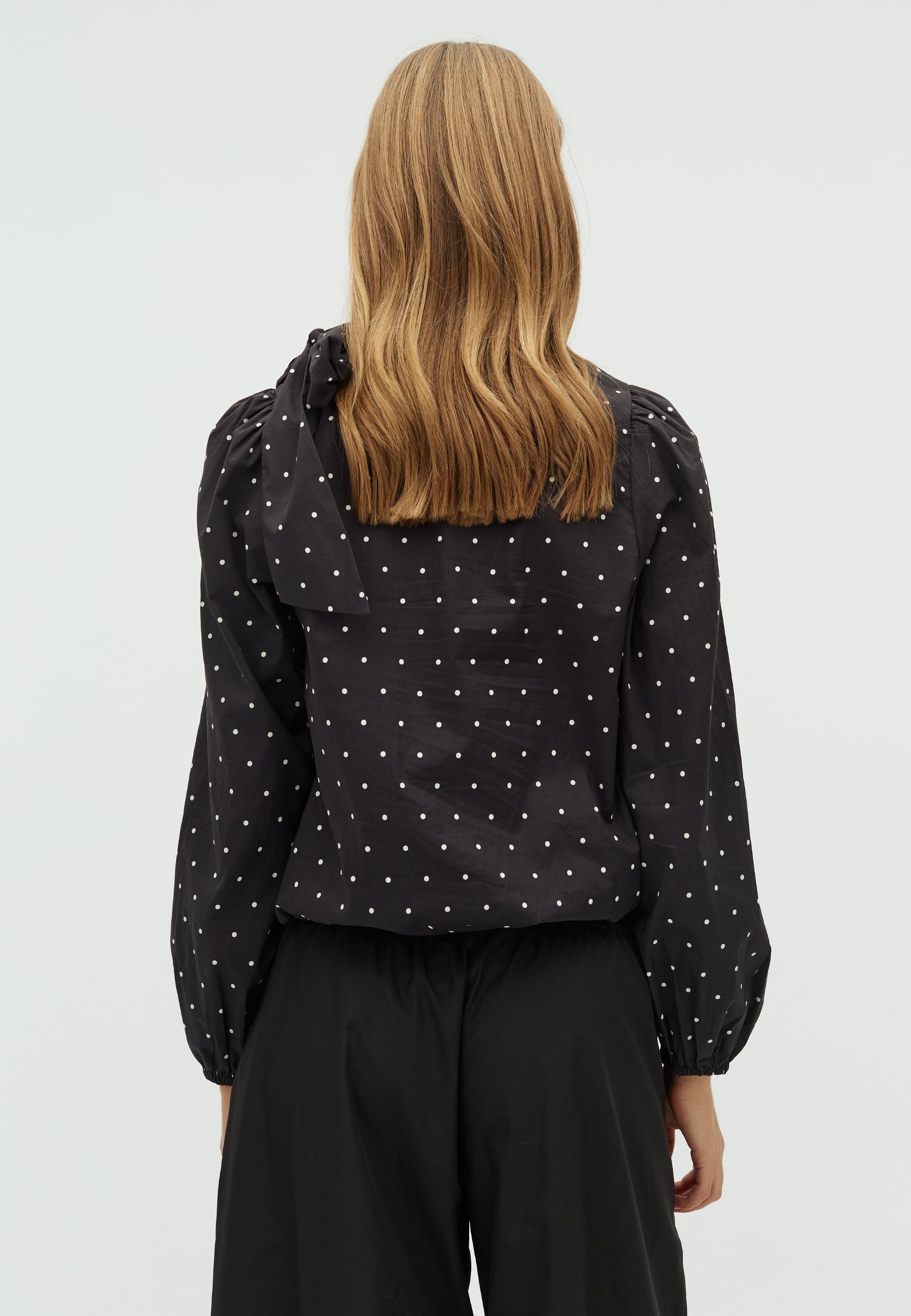 167100 Tedi Dot Blouse_Black_Model_2