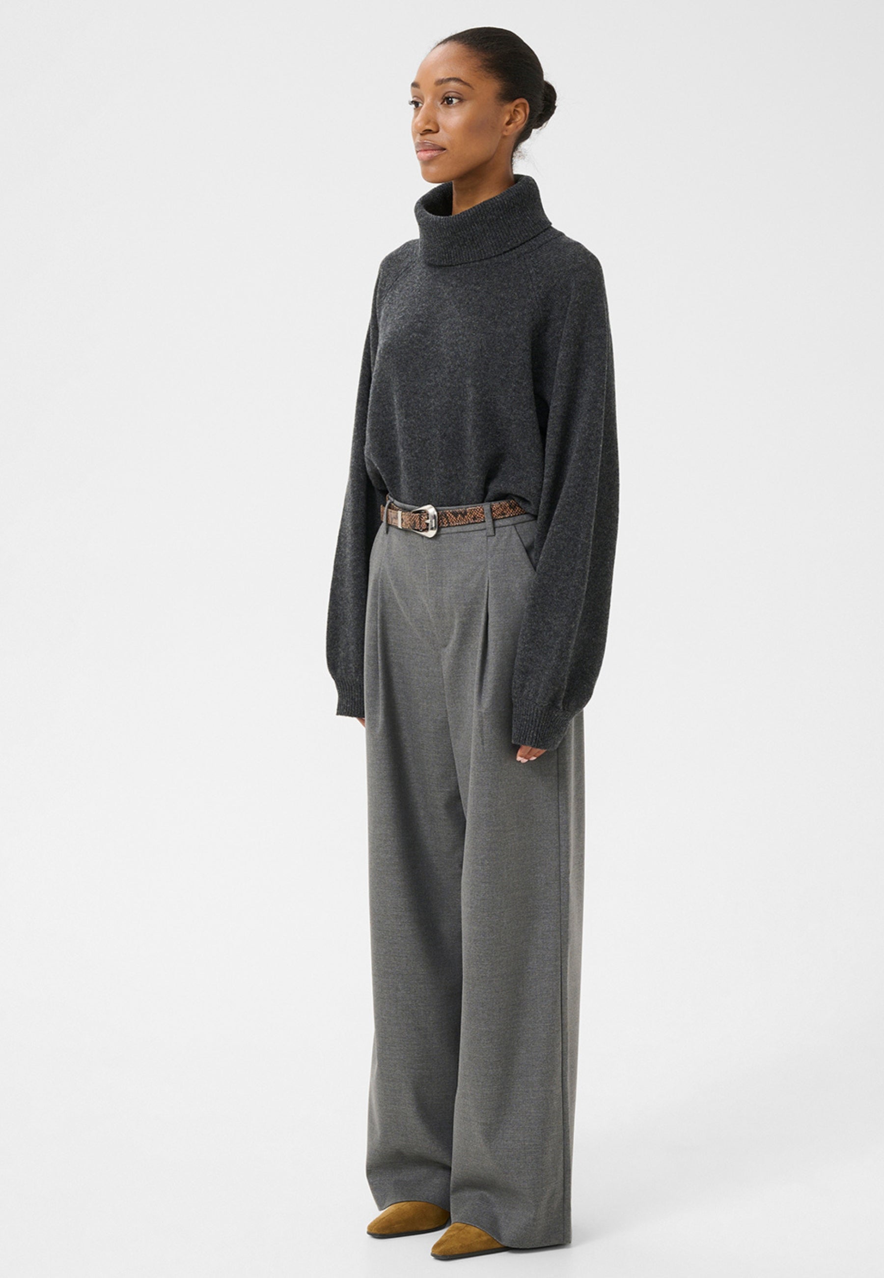 10910494 GZpaula MW wide pants NOOS_Dark grey melange_Model_2