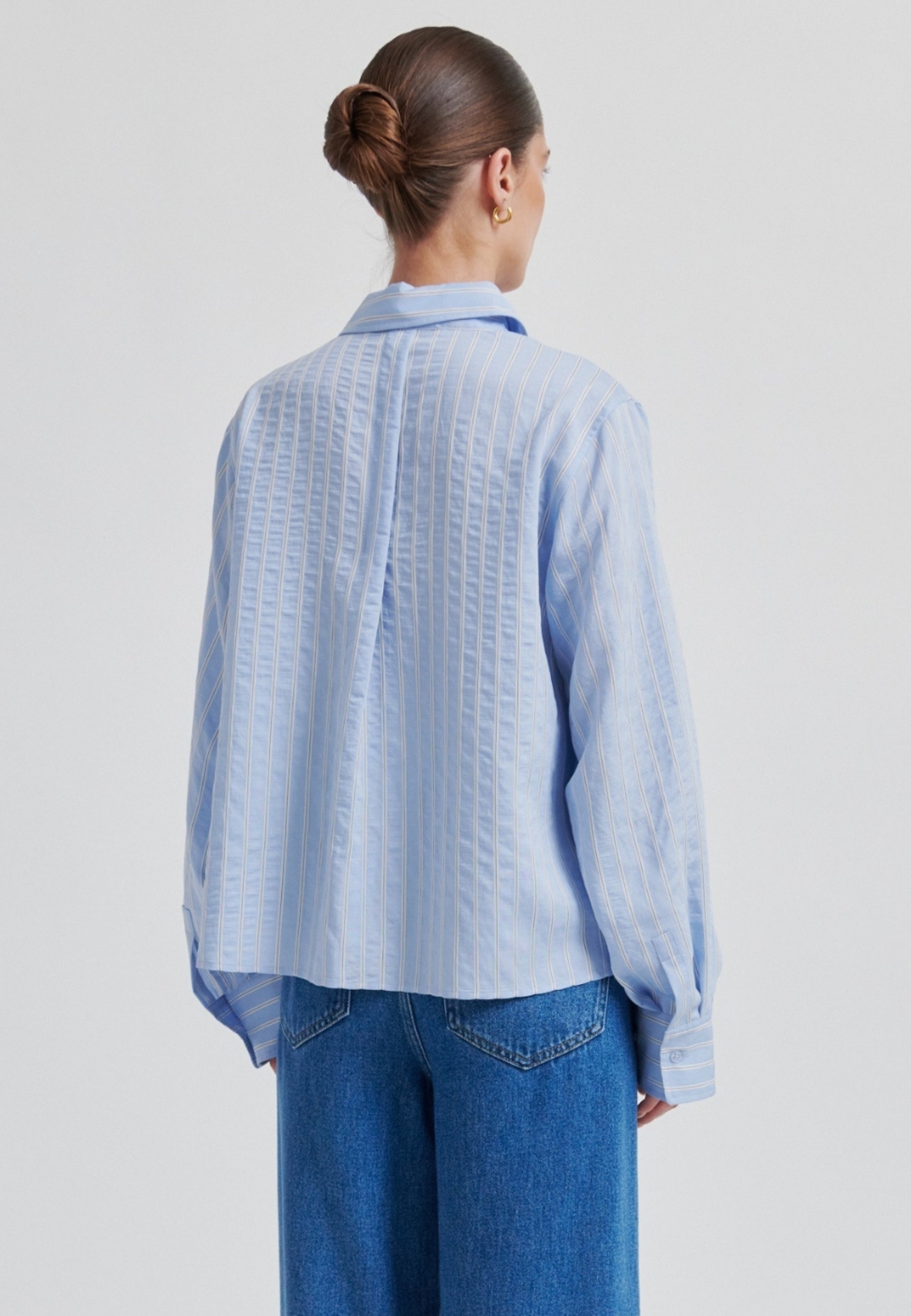 59325 Syracuse New Shirt_Windsurfer_Model_3
