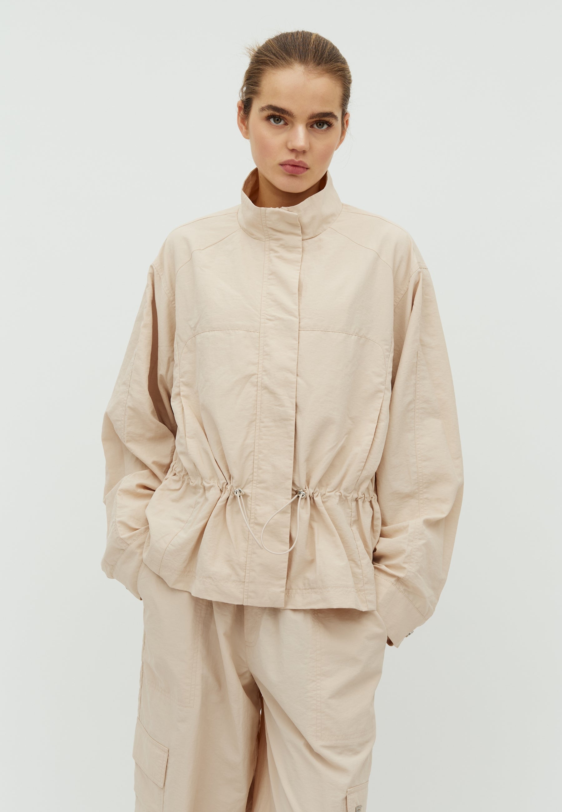 Amio-F_White Sand_Model_0