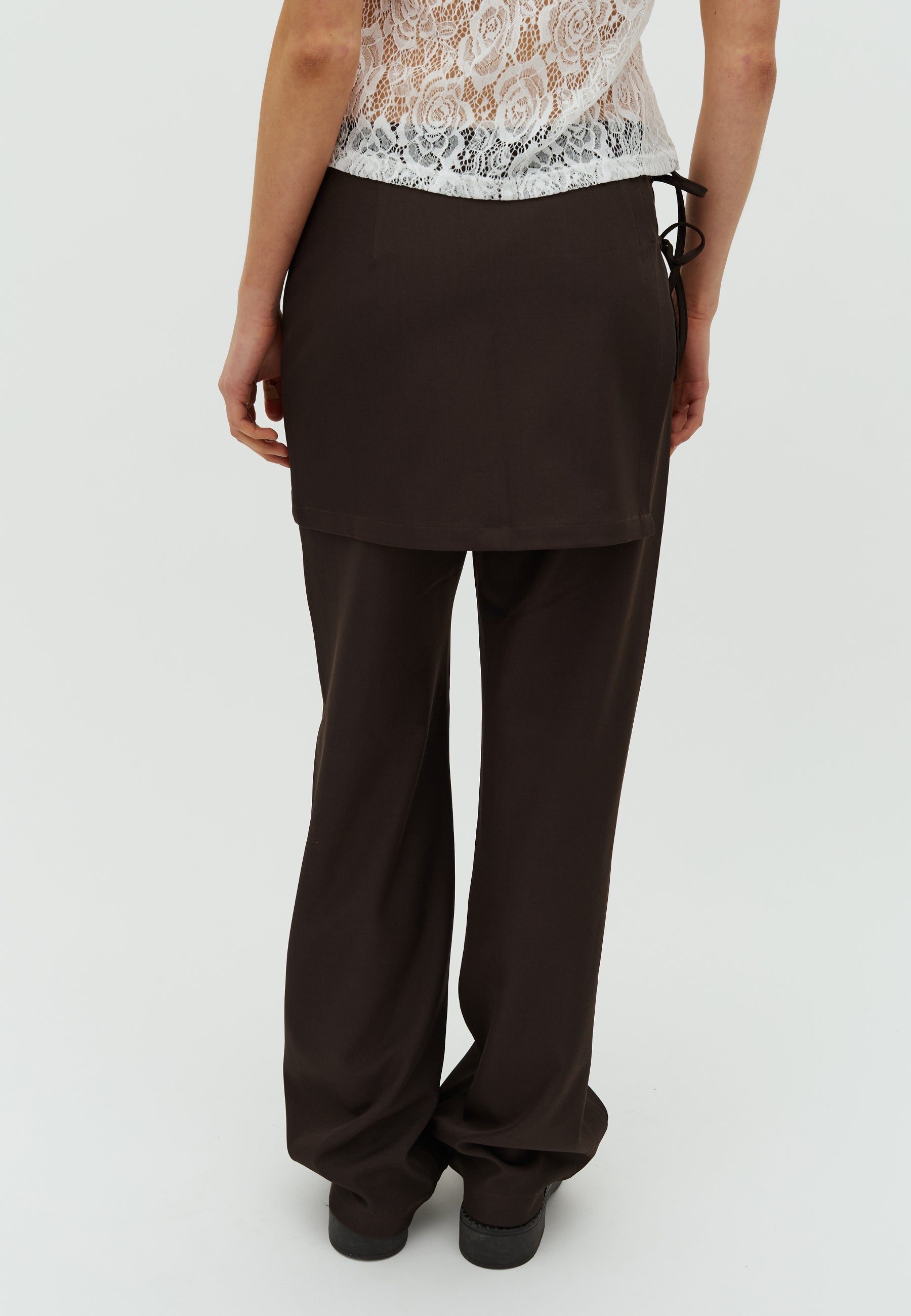 Kamira-F_Dark Brown_Model_2