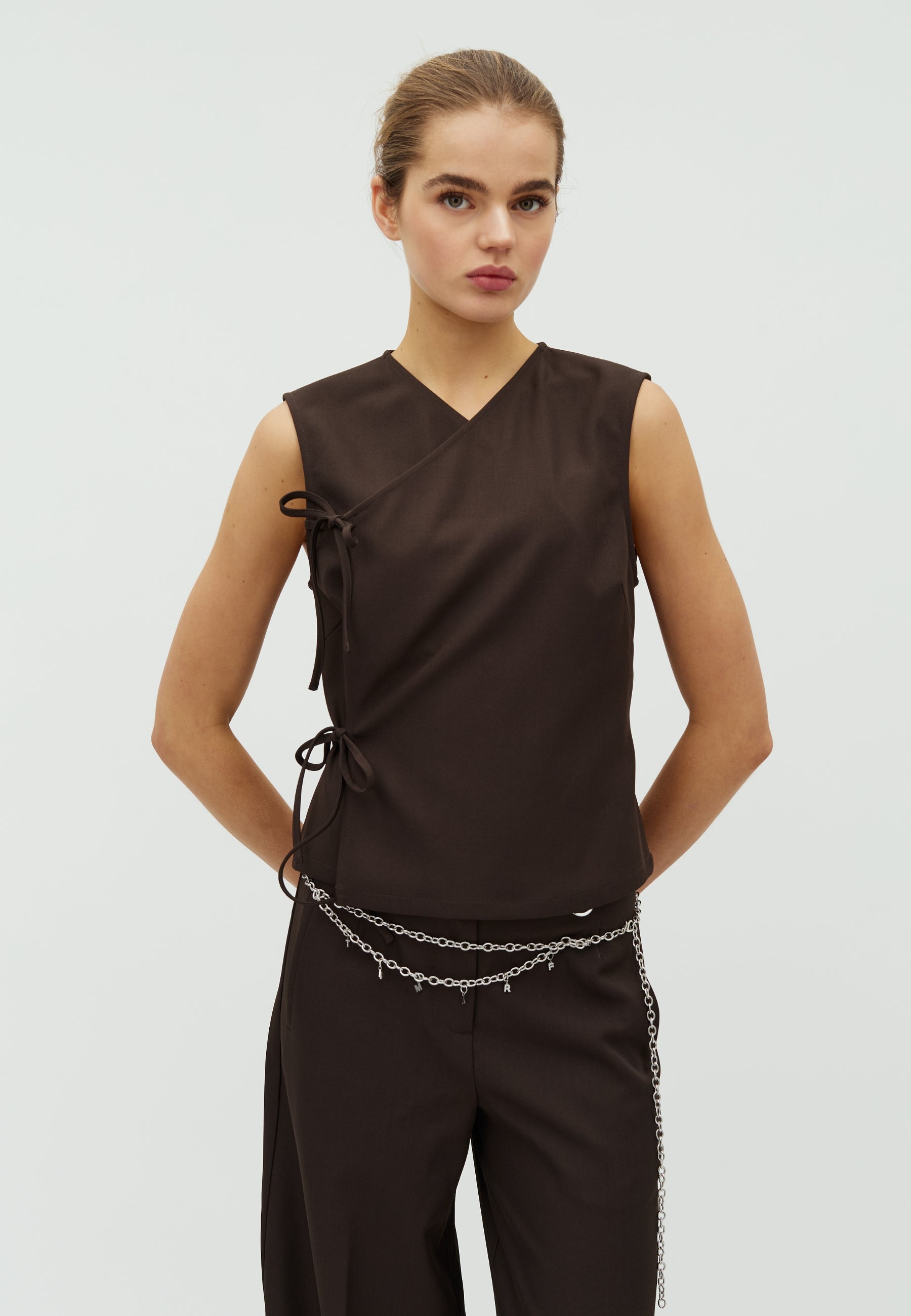 Zakram-F_Dark Brown_Model_0