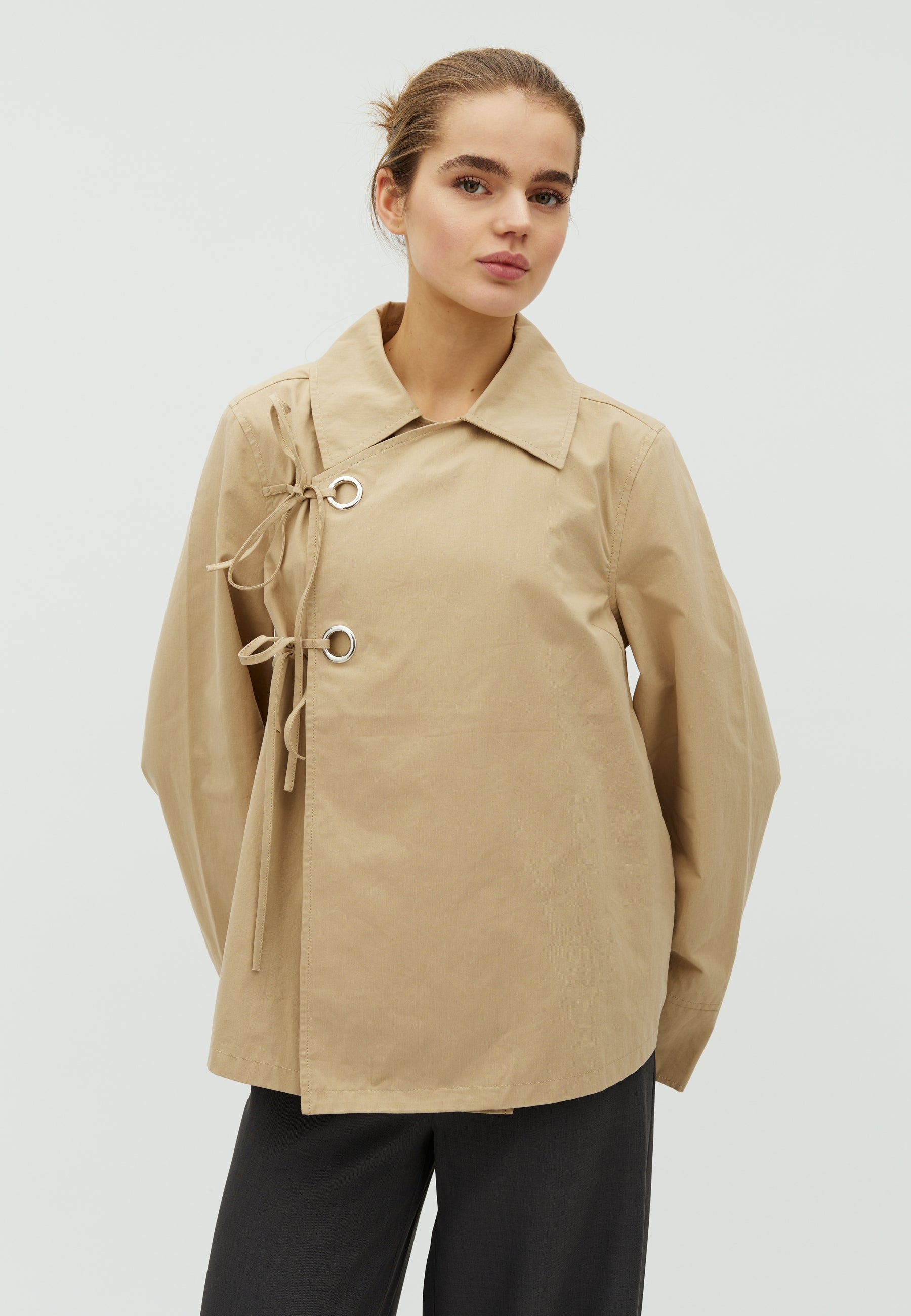 Dozza-F_Light sand_Model_1