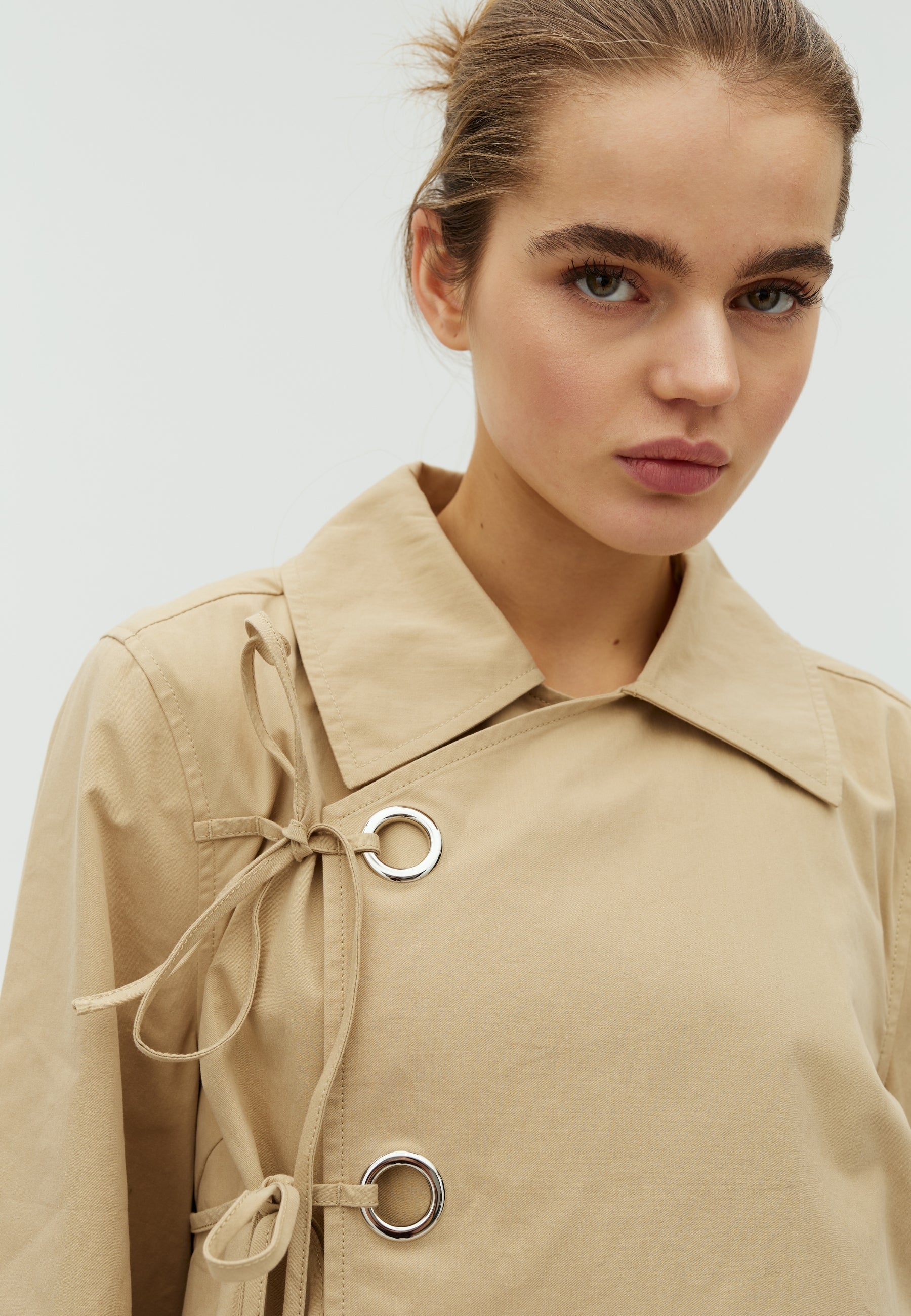 Dozza-F_Light sand_Model_2