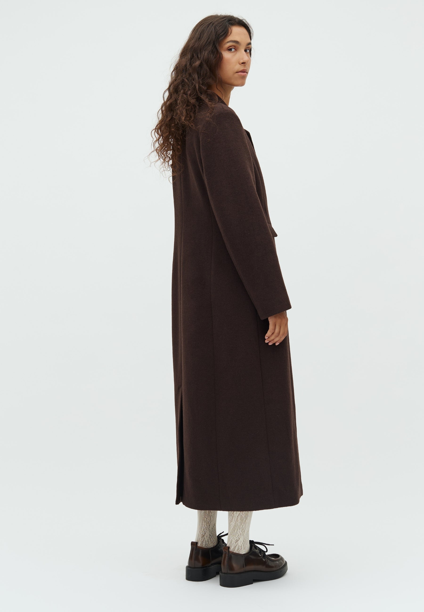 Iva Long-M_Java_Model_0