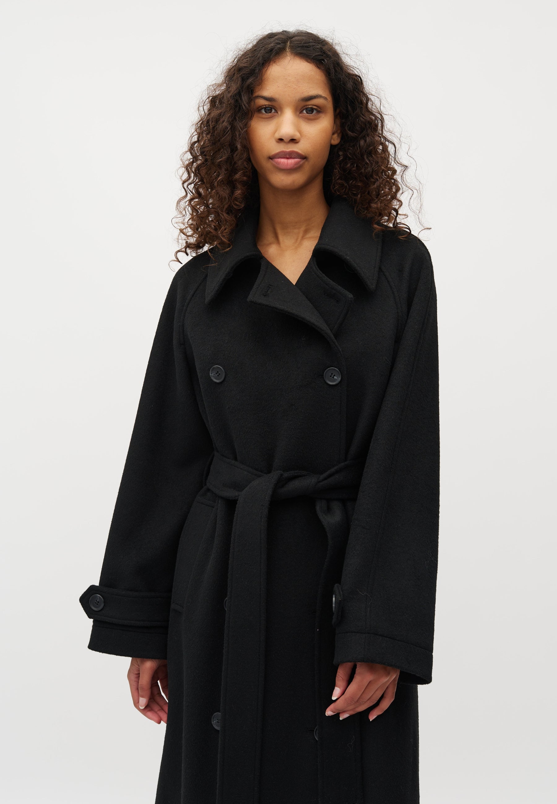 Odonna-M_Black_Model_1