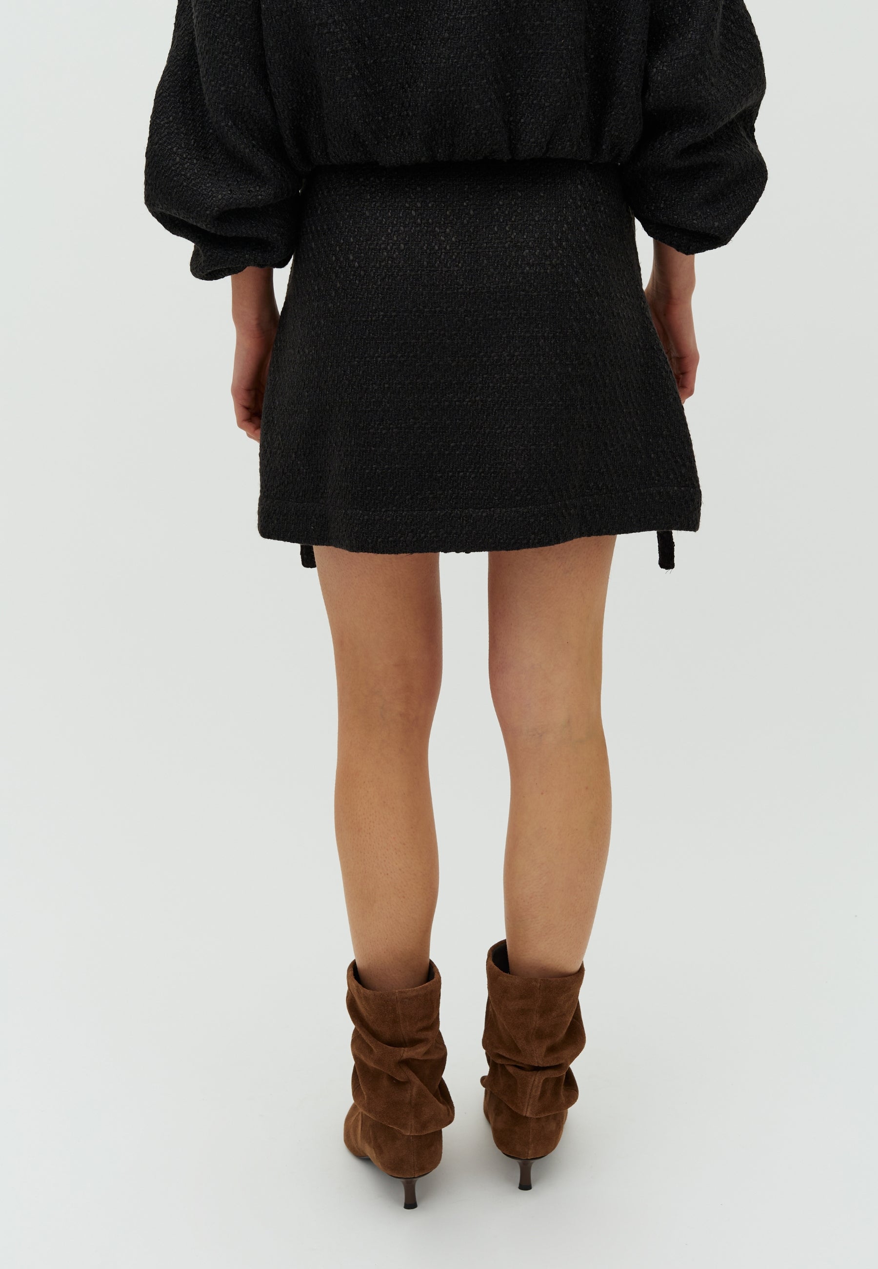 Zaragoza-F_Black_Model_2