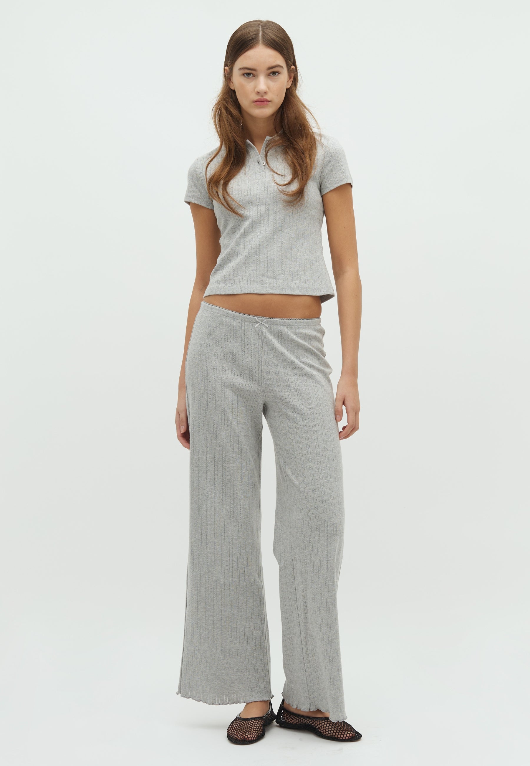 Flo-F_Medium grey Melange_Model_0