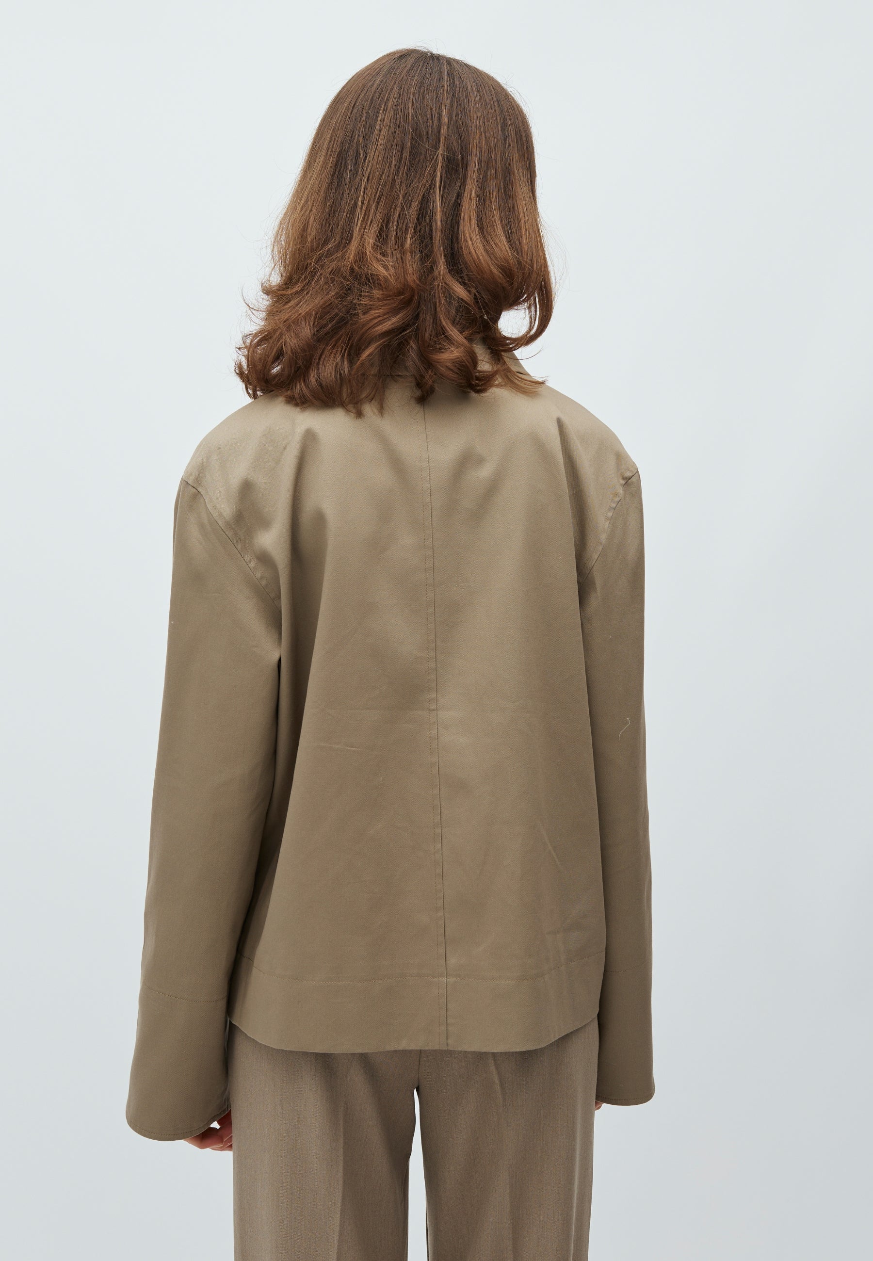 Bavina-M_Brindle Sand_Model_4