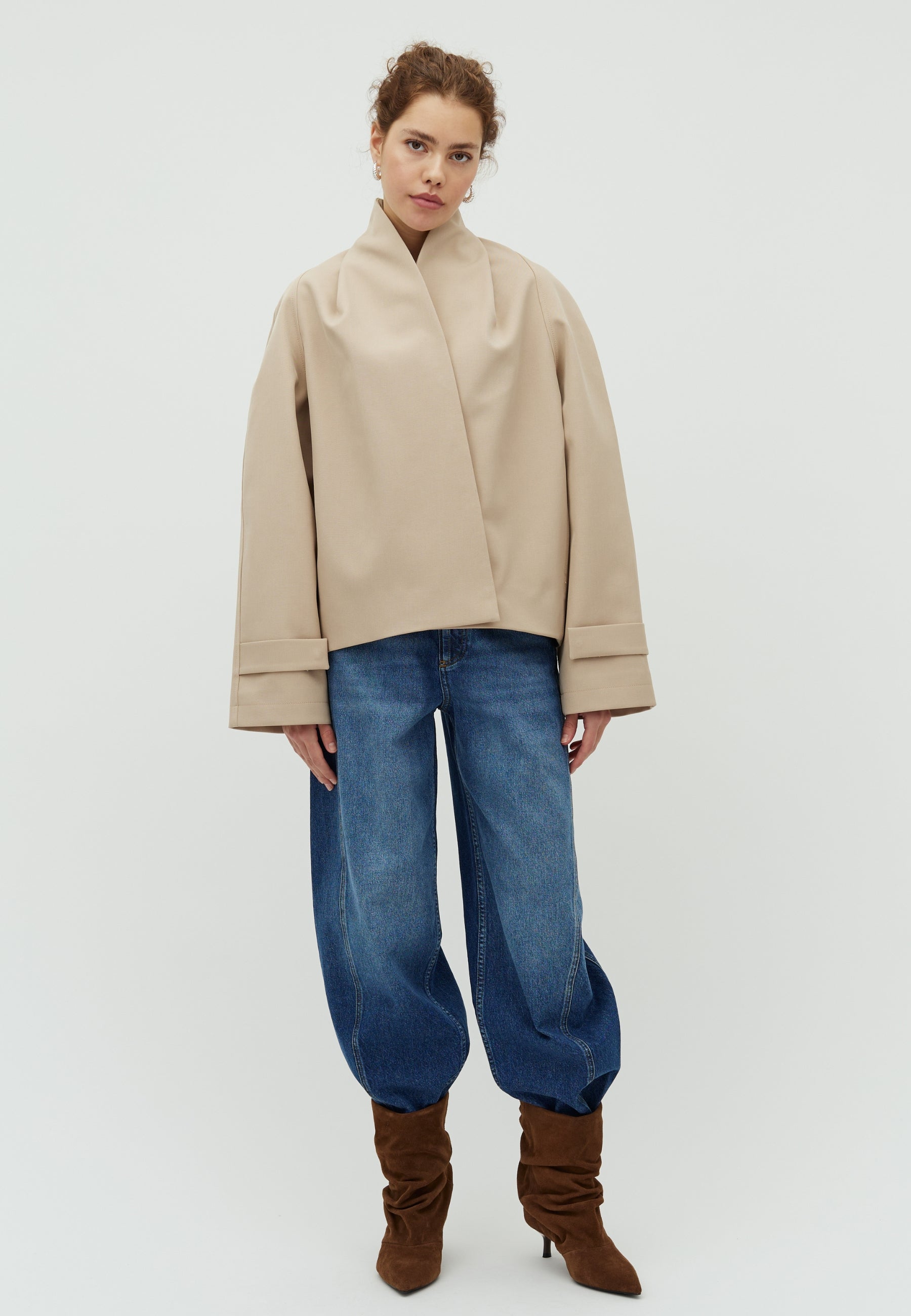 Paloa-M_Light Sand Melange_Model_0