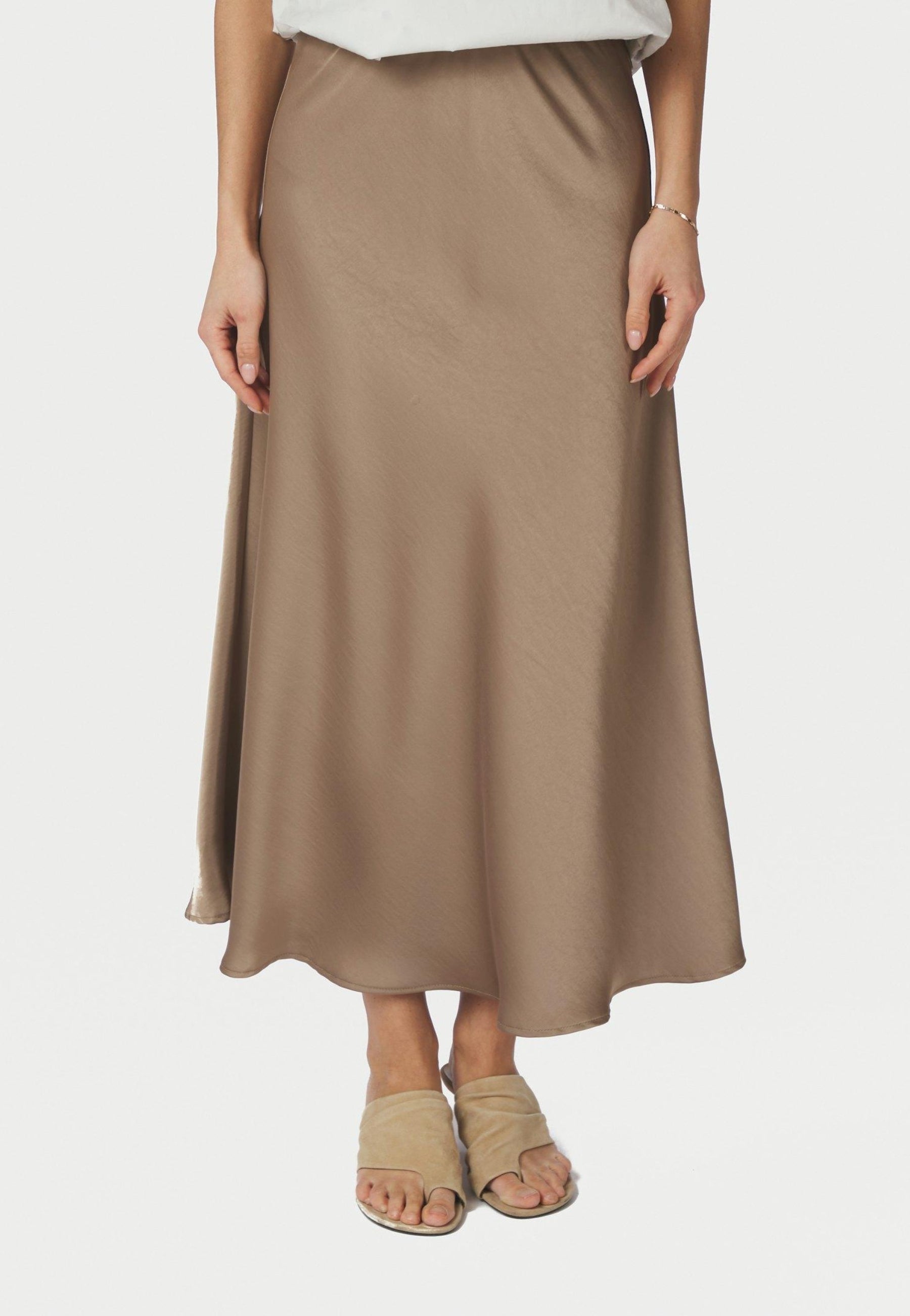 157755 Bovary Skirt_Dark Taupe_Model_1