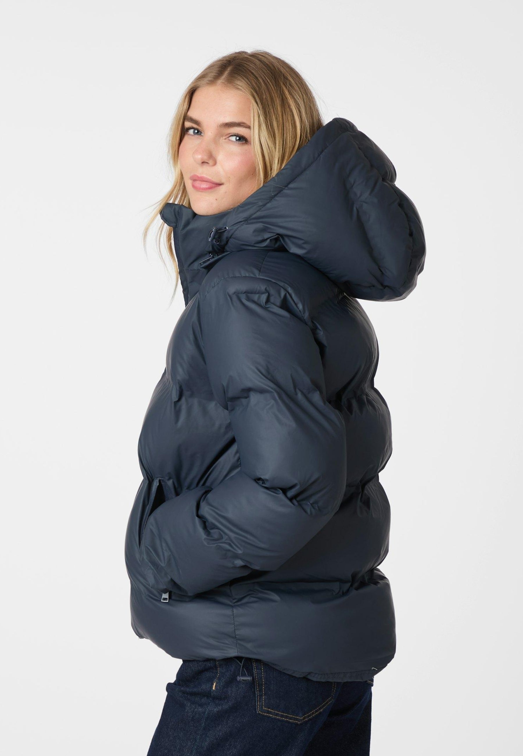 158082 Fox C Puffer Jacket_Navy_Model_3