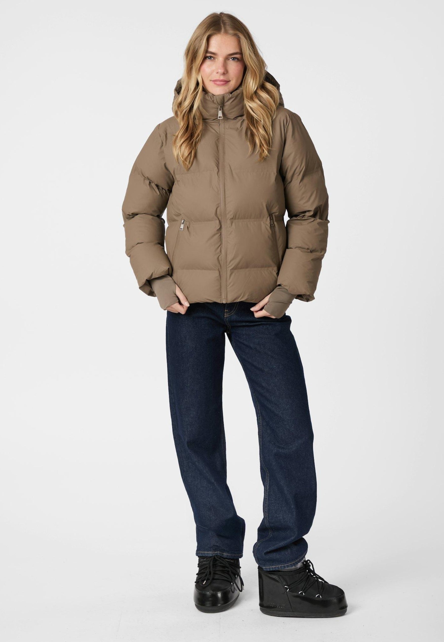 158082 Fox C Puffer Jacket_Dark Taupe_Model_0