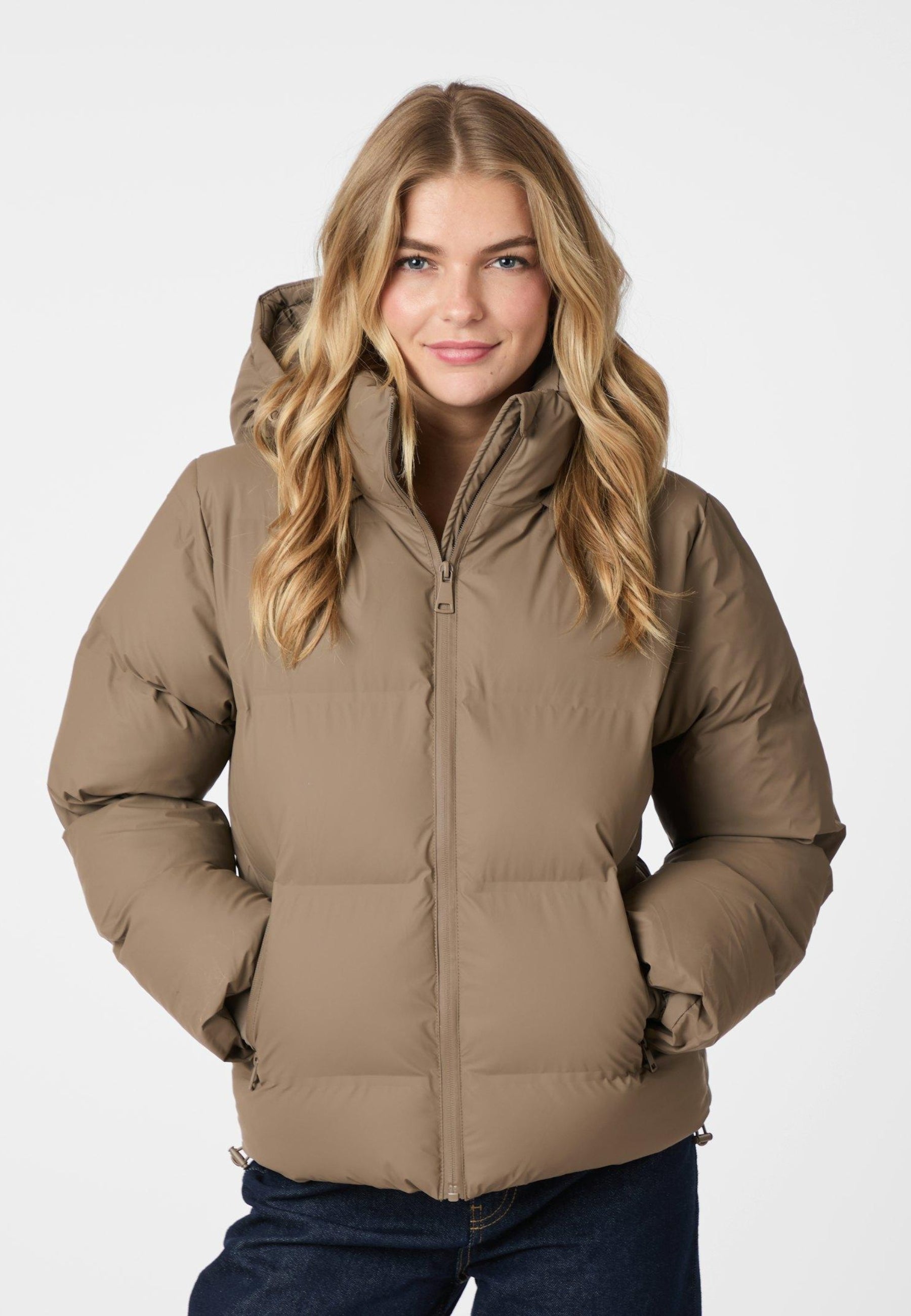 158082 Fox C Puffer Jacket_Dark Taupe_Model_1