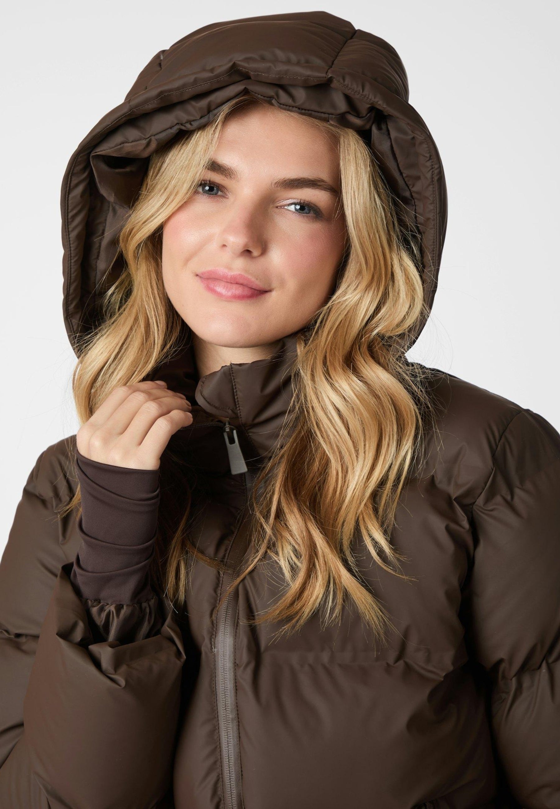158082 Fox C Puffer Jacket_Dark brown_Model_2