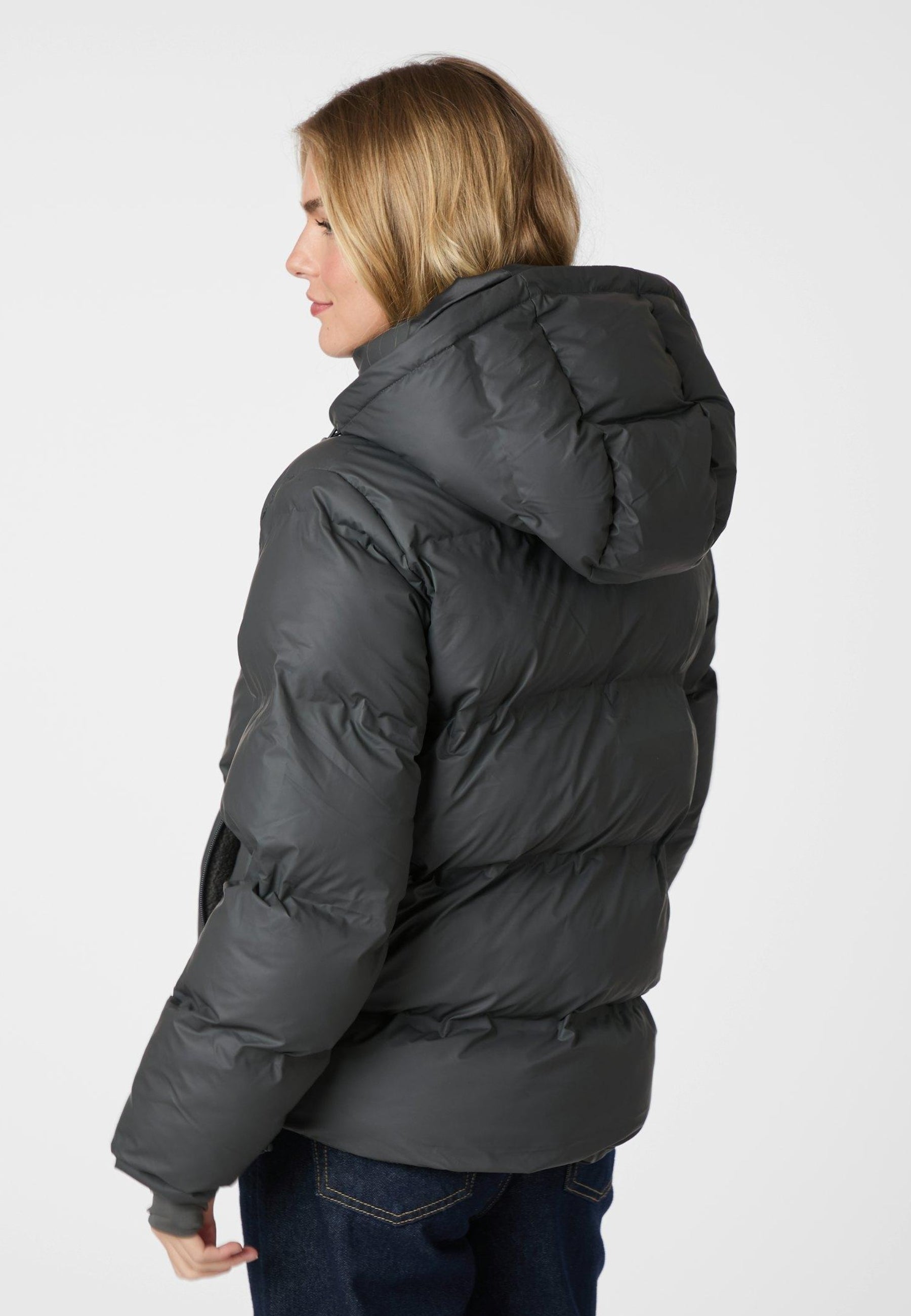 158082 Fox C Puffer Jacket_Antracit_Model_3