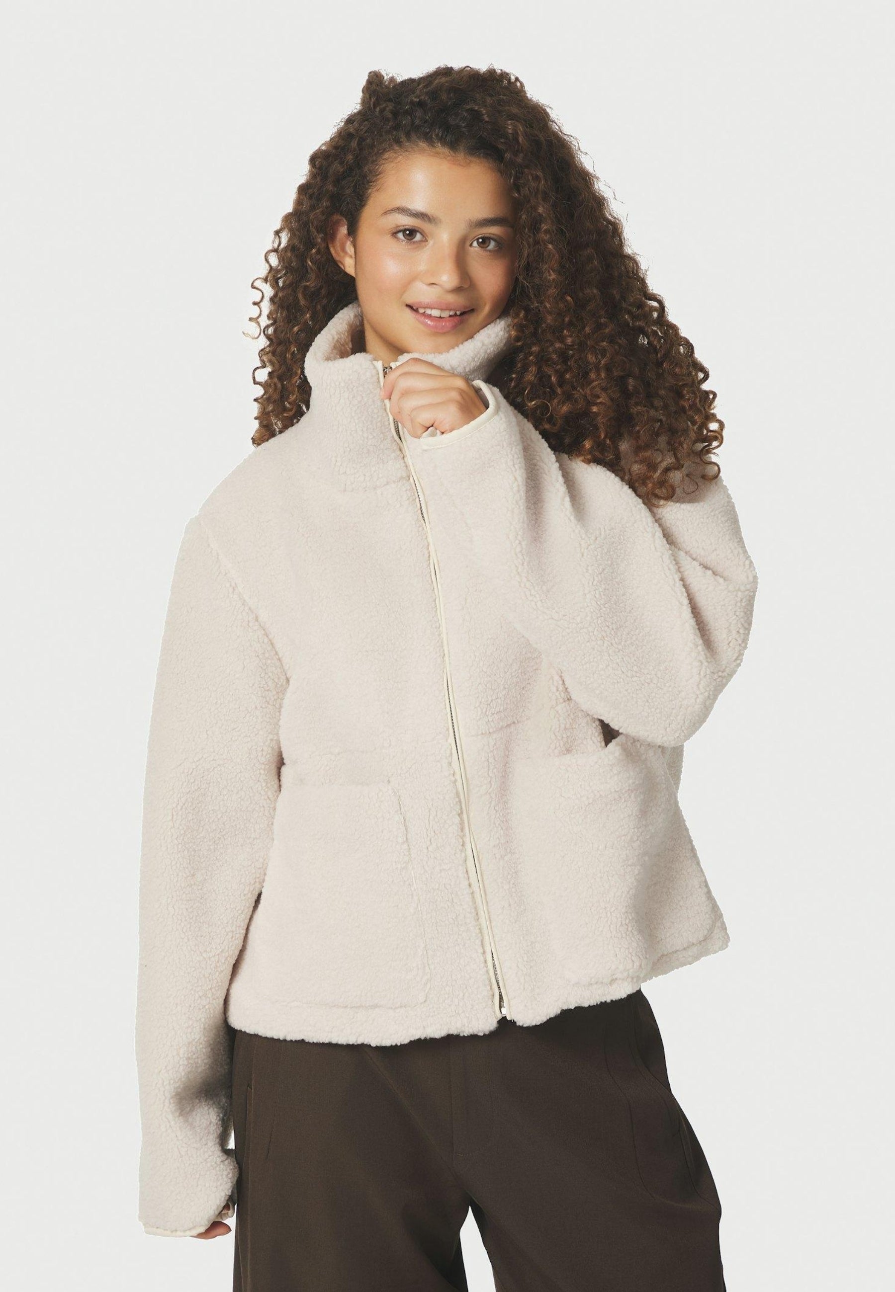 164602 Effa Teddy Jacket_Ivory/Ivory_Model_1