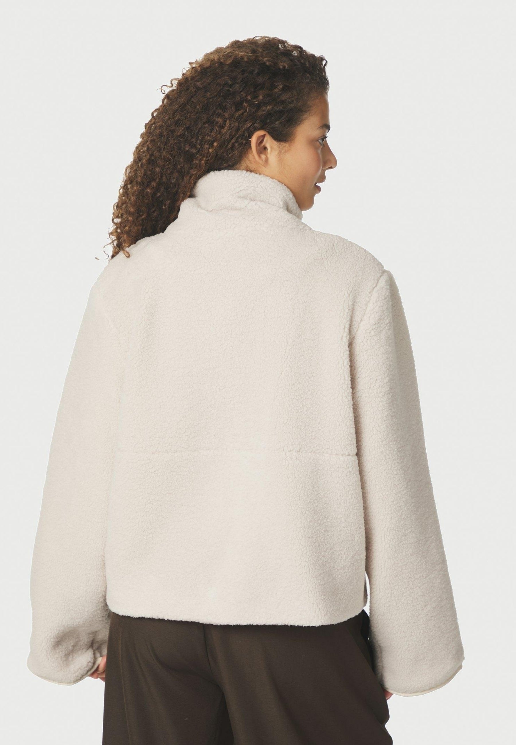 164602 Effa Teddy Jacket_Ivory/Ivory_Model_3