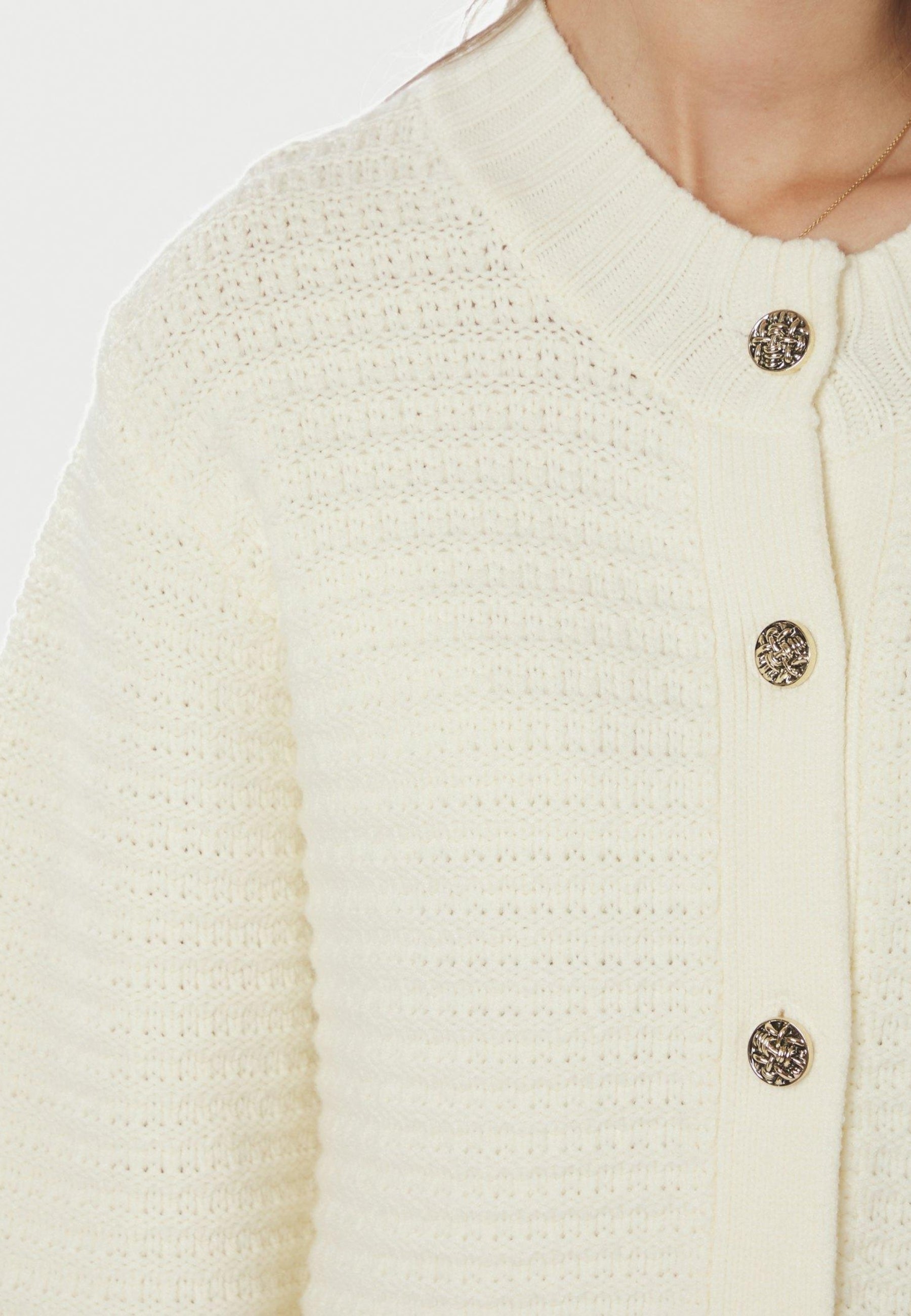 165995 Kamilli Knit Cardigan_Creme_Model_2